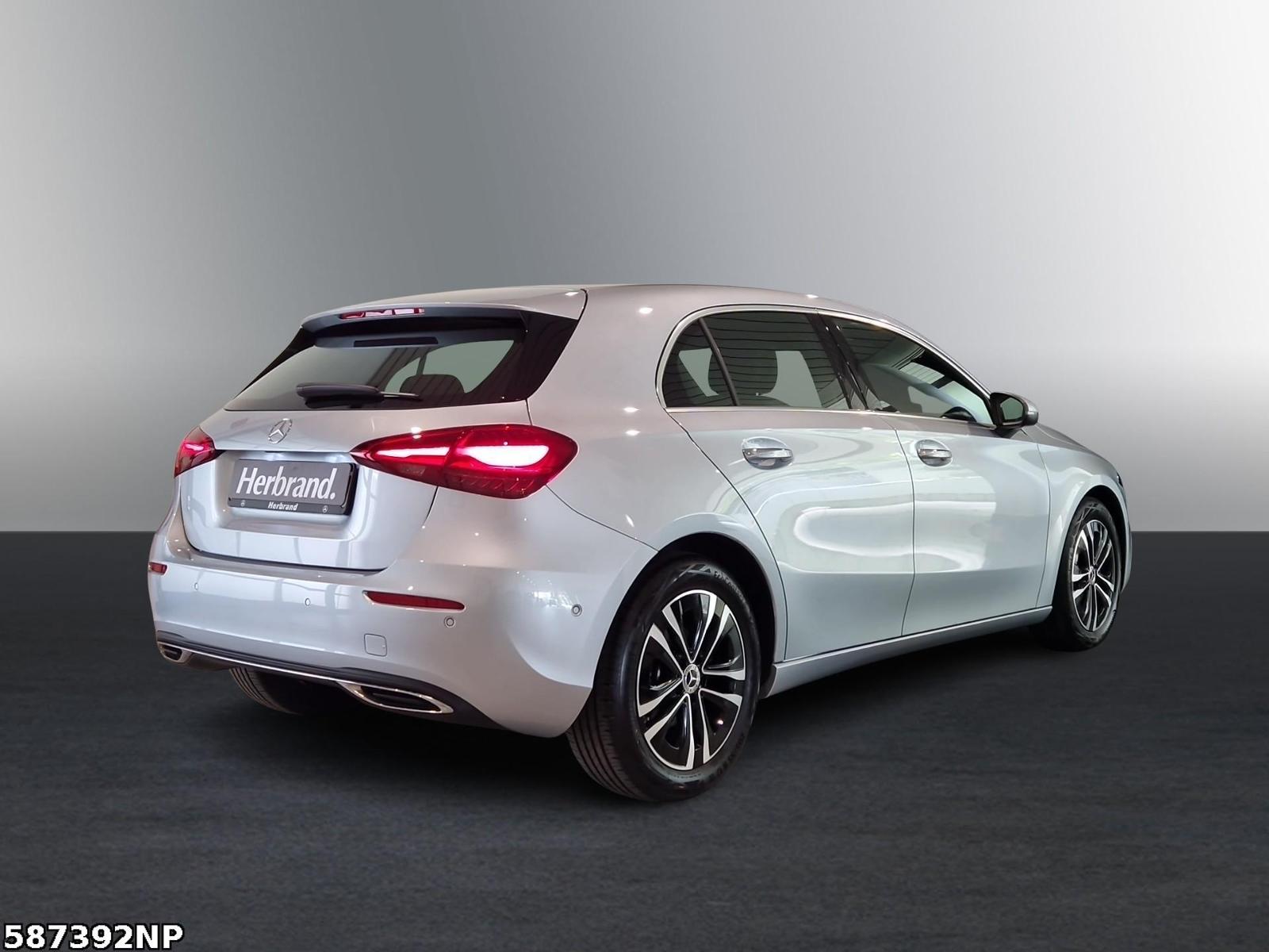 Fahrzeugabbildung Mercedes-Benz A 180 Progressive AHK Kamera Ambiente Winterpak.