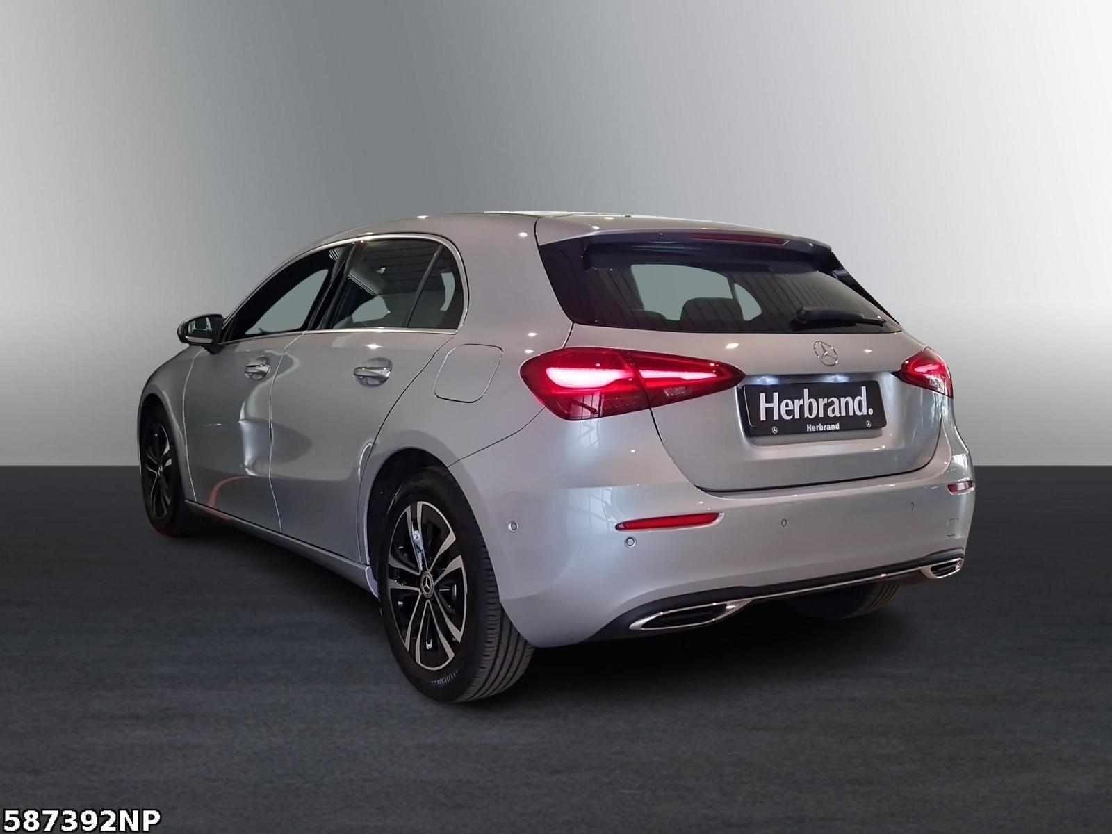 Fahrzeugabbildung Mercedes-Benz A 180 Progressive AHK Kamera Ambiente Winterpak.