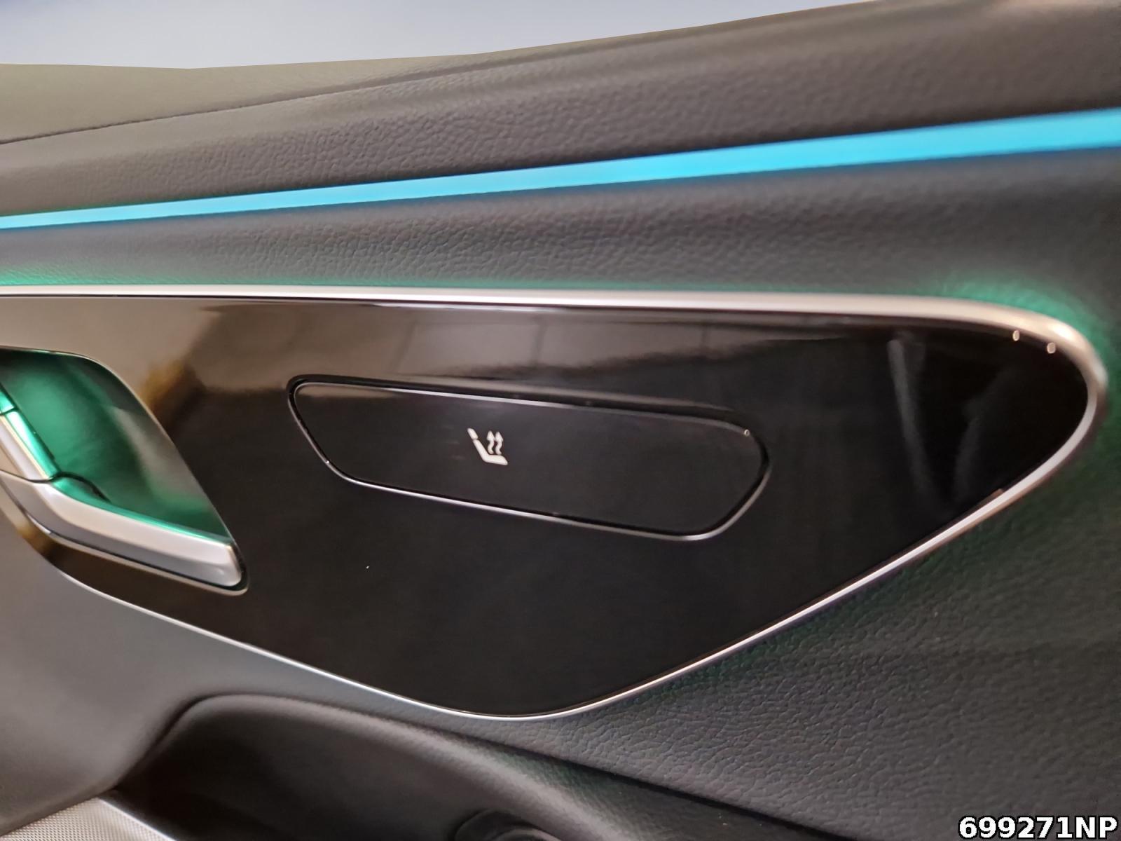 Fahrzeugabbildung Mercedes-Benz E 220 d T Avantgarde AHK DISTRONIC LED Ambiente
