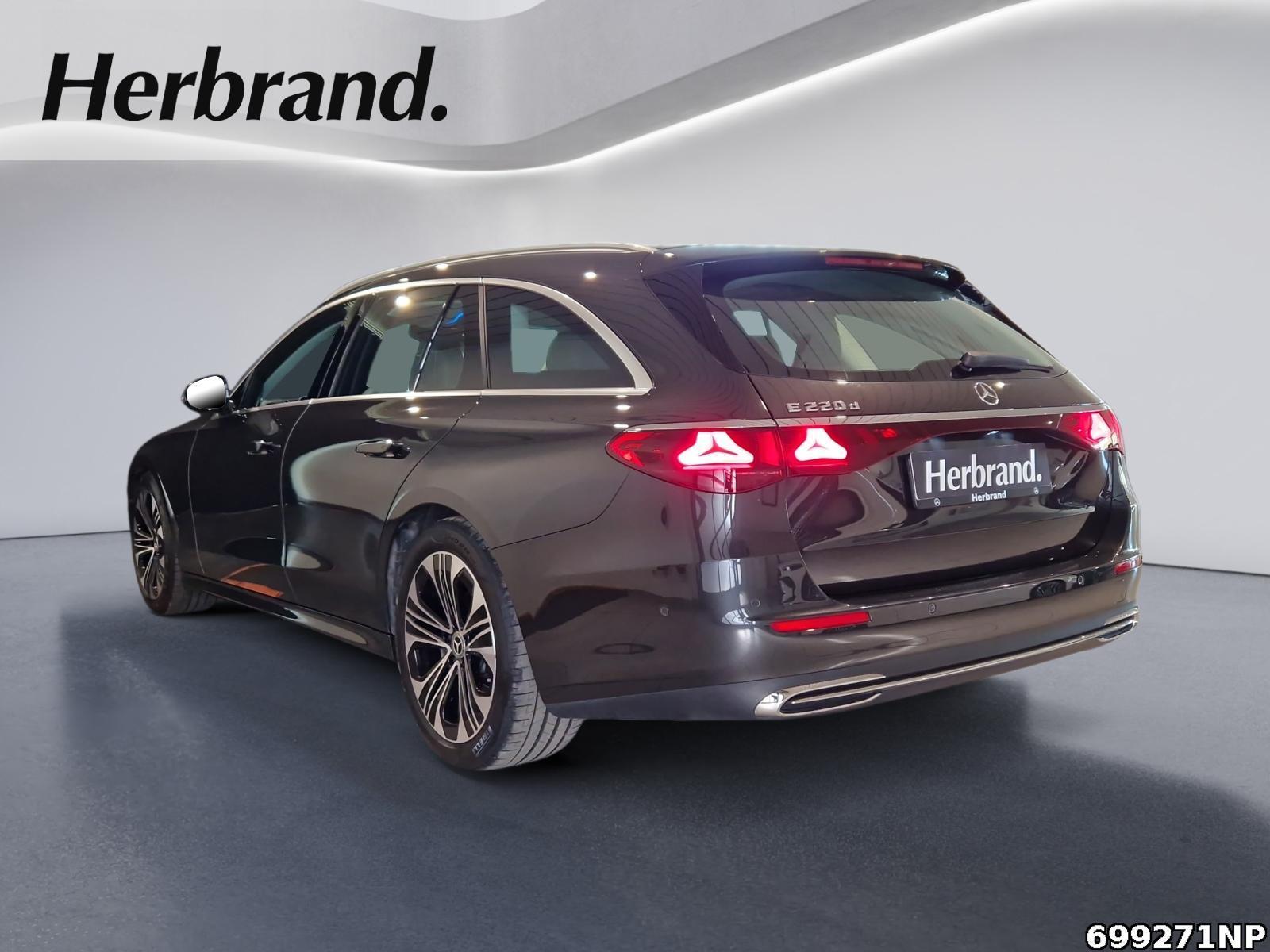 Fahrzeugabbildung Mercedes-Benz E 220 d T Avantgarde AHK DISTRONIC LED Ambiente