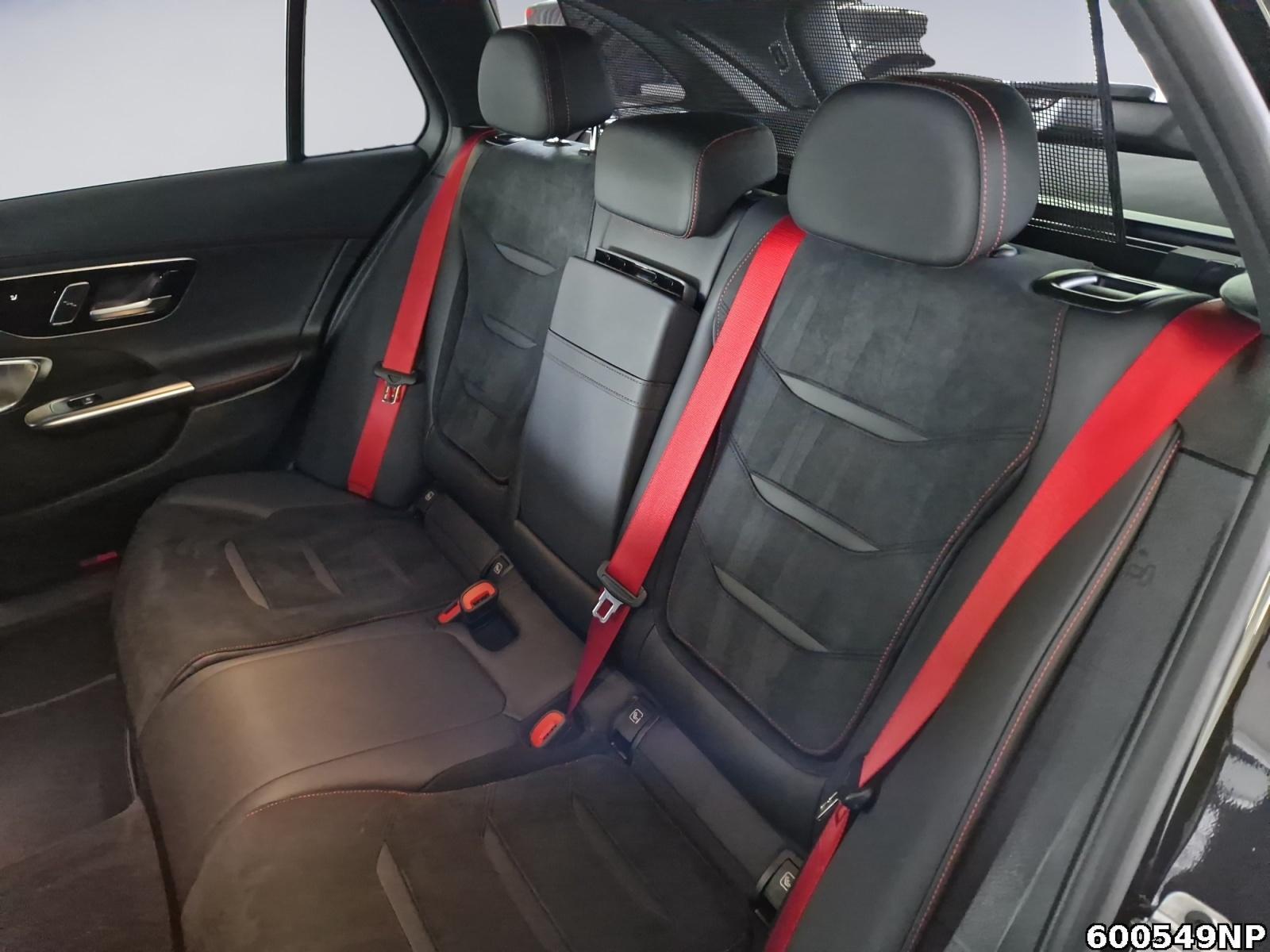 Fahrzeugabbildung Mercedes-Benz C 43 AMG T 4matic Night Pano 360° Standheizung