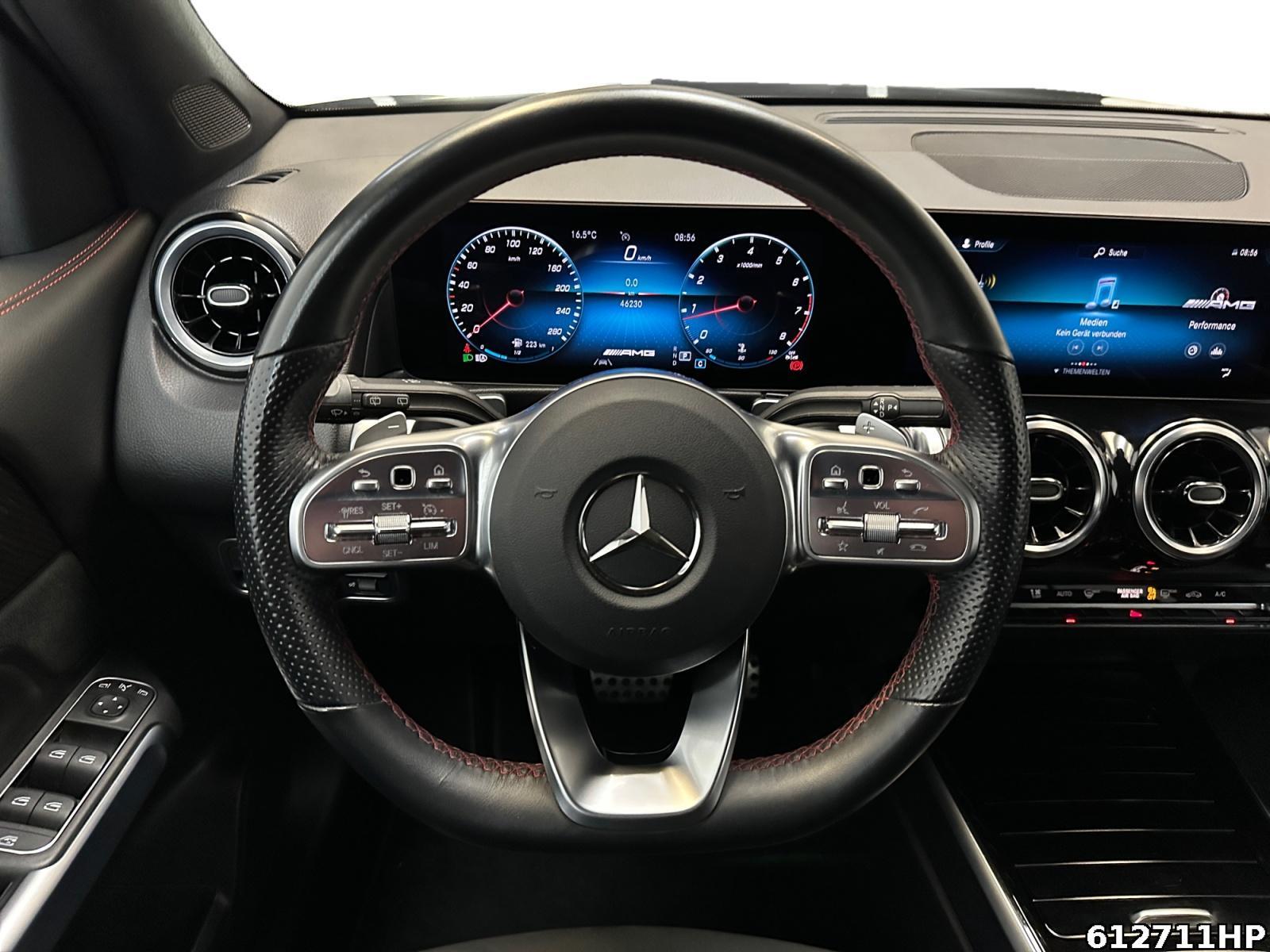Fahrzeugabbildung Mercedes-Benz GLB 35 AMG 4M Multibeam CarPlay 19