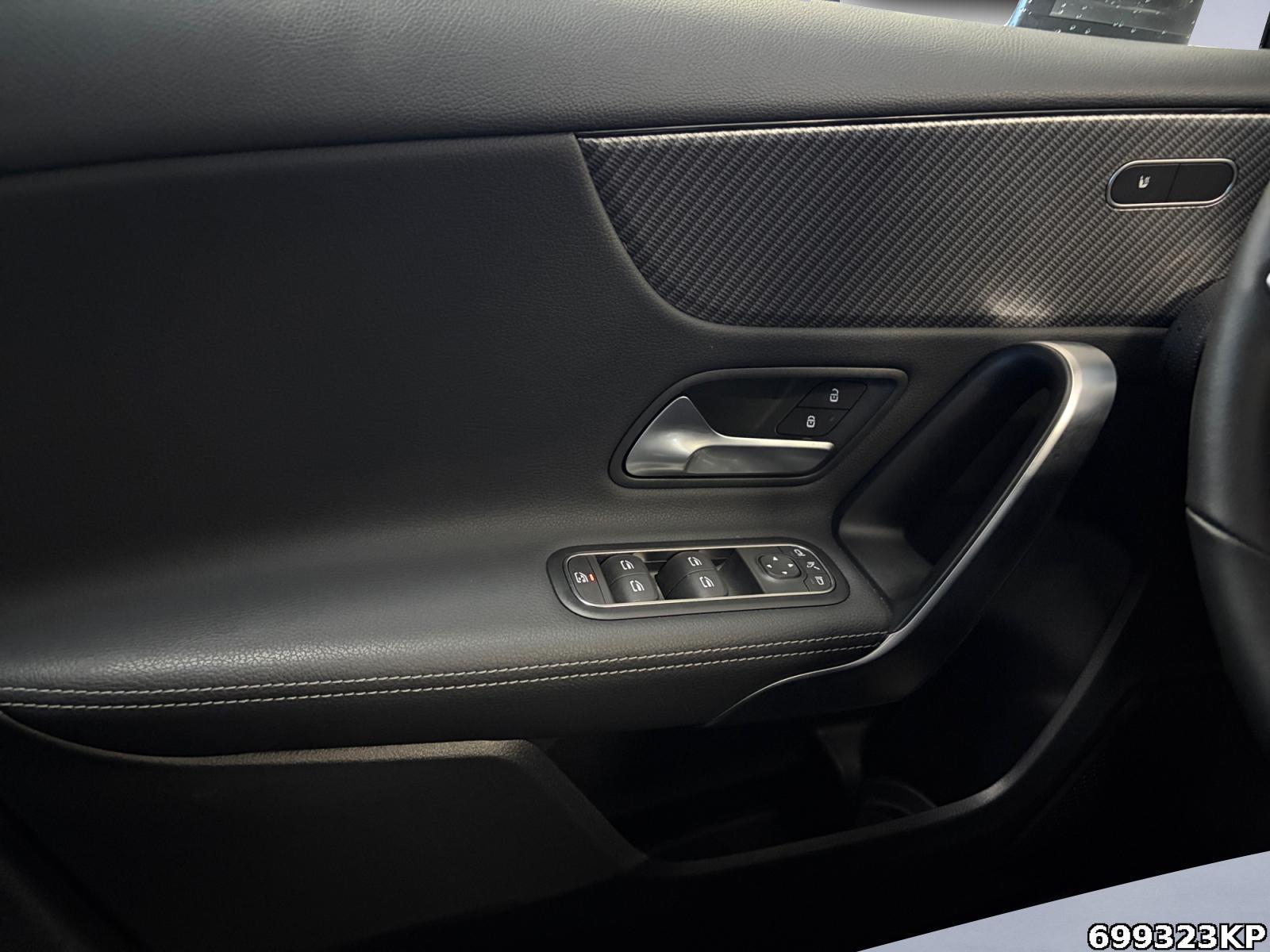 Fahrzeugabbildung Mercedes-Benz A 200 d Progressive Lenkradhzg Kamera CarPlay