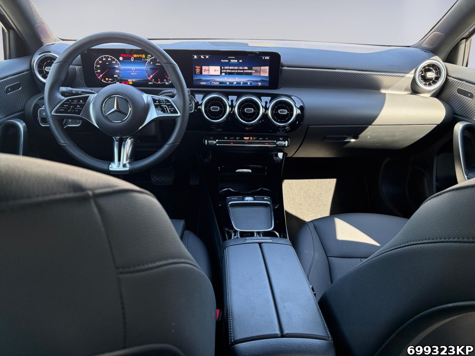 Fahrzeugabbildung Mercedes-Benz A 200 d Progressive Lenkradhzg Kamera CarPlay