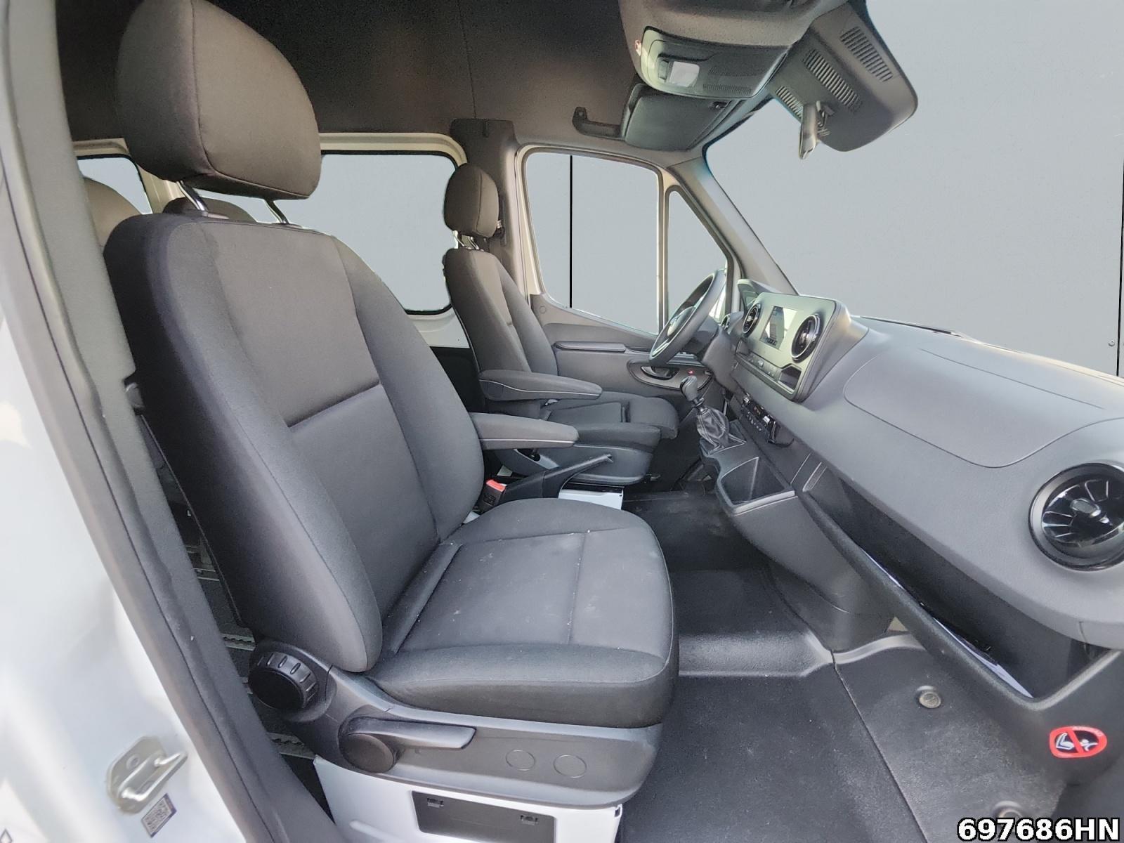 Fahrzeugabbildung Mercedes-Benz Sprinter 317 CDI Tourer*L2H2*8-SitzerAMF Bühne*