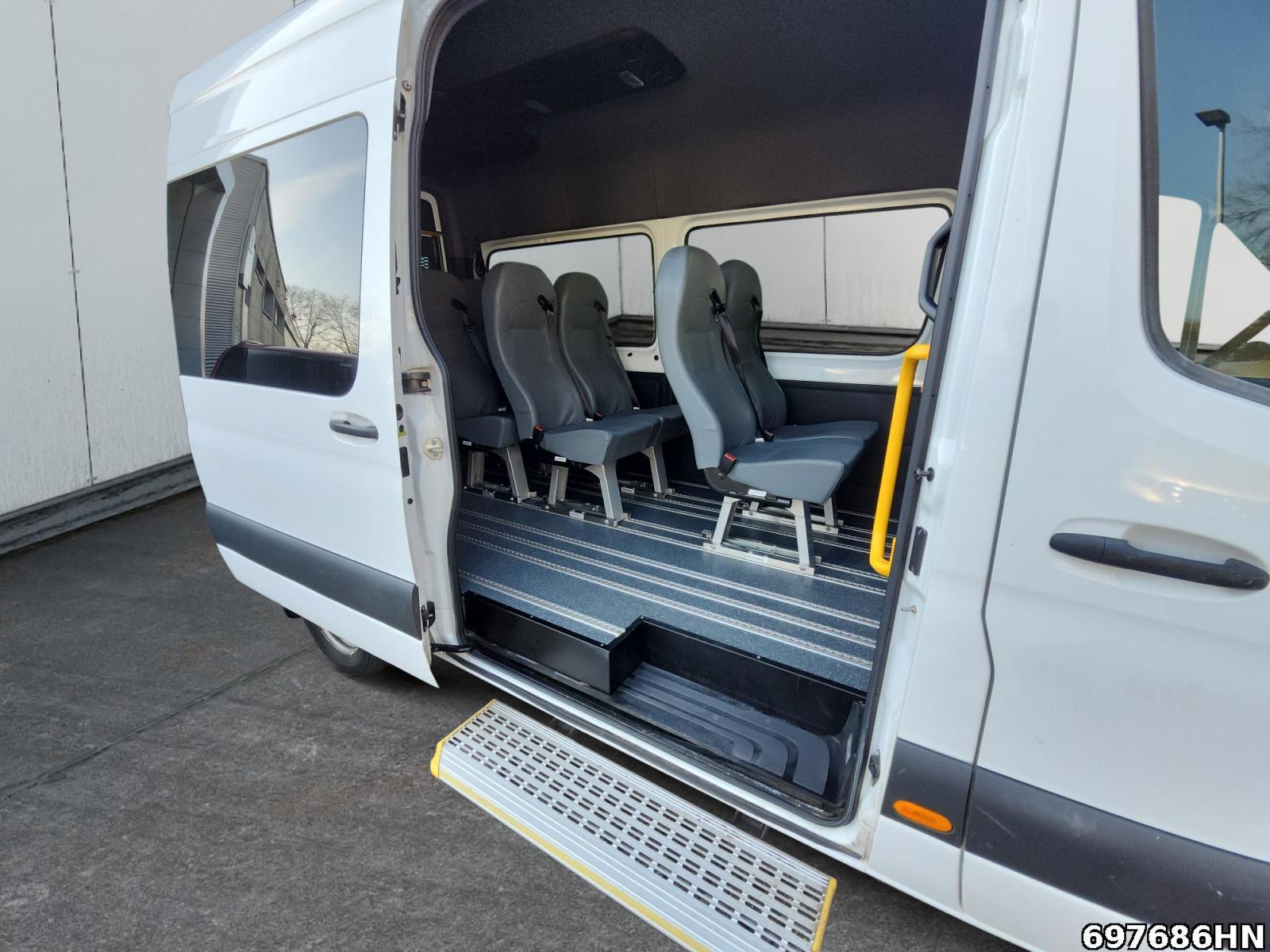 Fahrzeugabbildung Mercedes-Benz Sprinter 317 CDI Tourer*L2H2*8-SitzerAMF Bühne*
