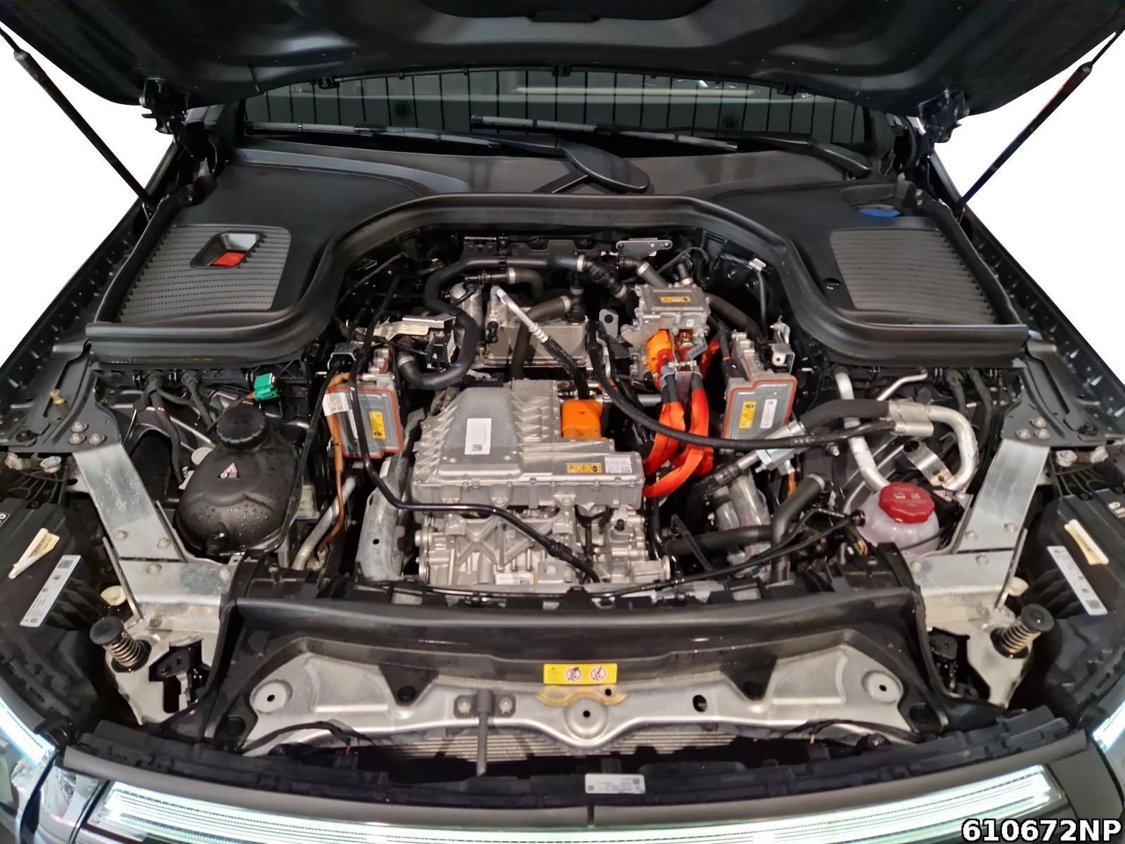 Fahrzeugabbildung Mercedes-Benz EQC 4M AMG 360° Distronic Mutlibeam Memory