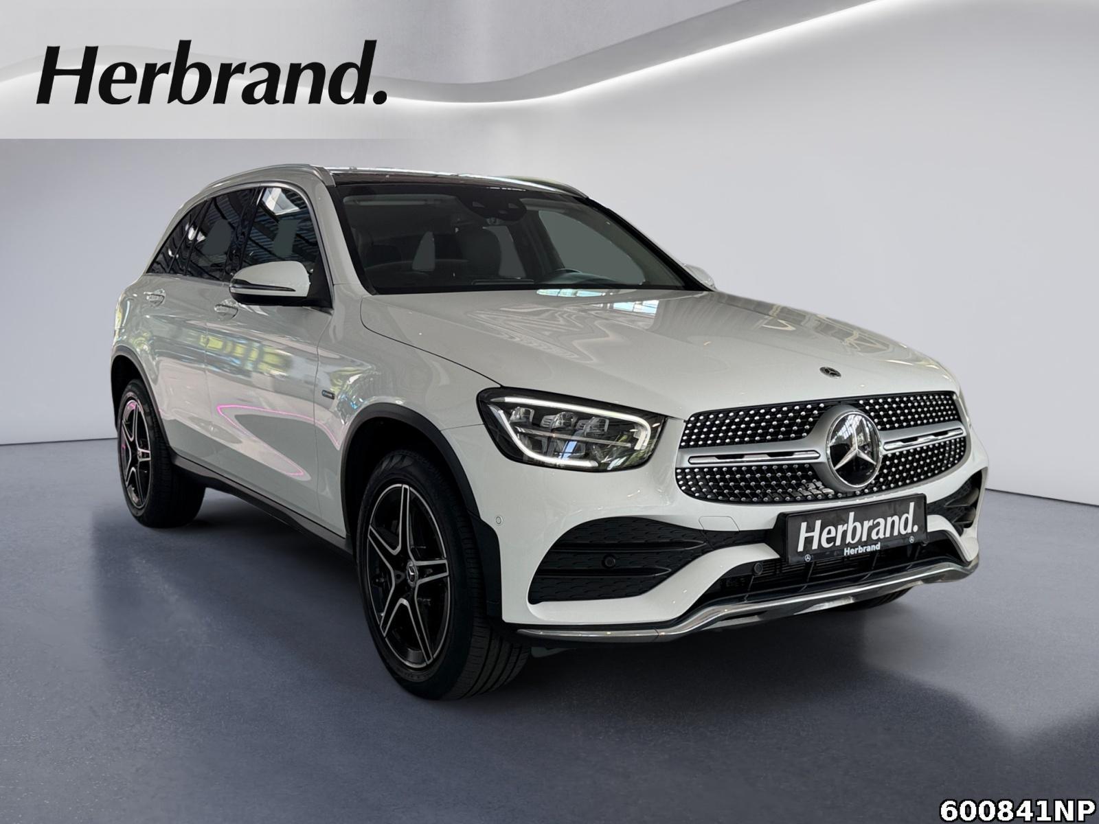 Fahrzeugabbildung Mercedes-Benz GLC 300 e 4M AMG Line Panorama Distronic Kamera