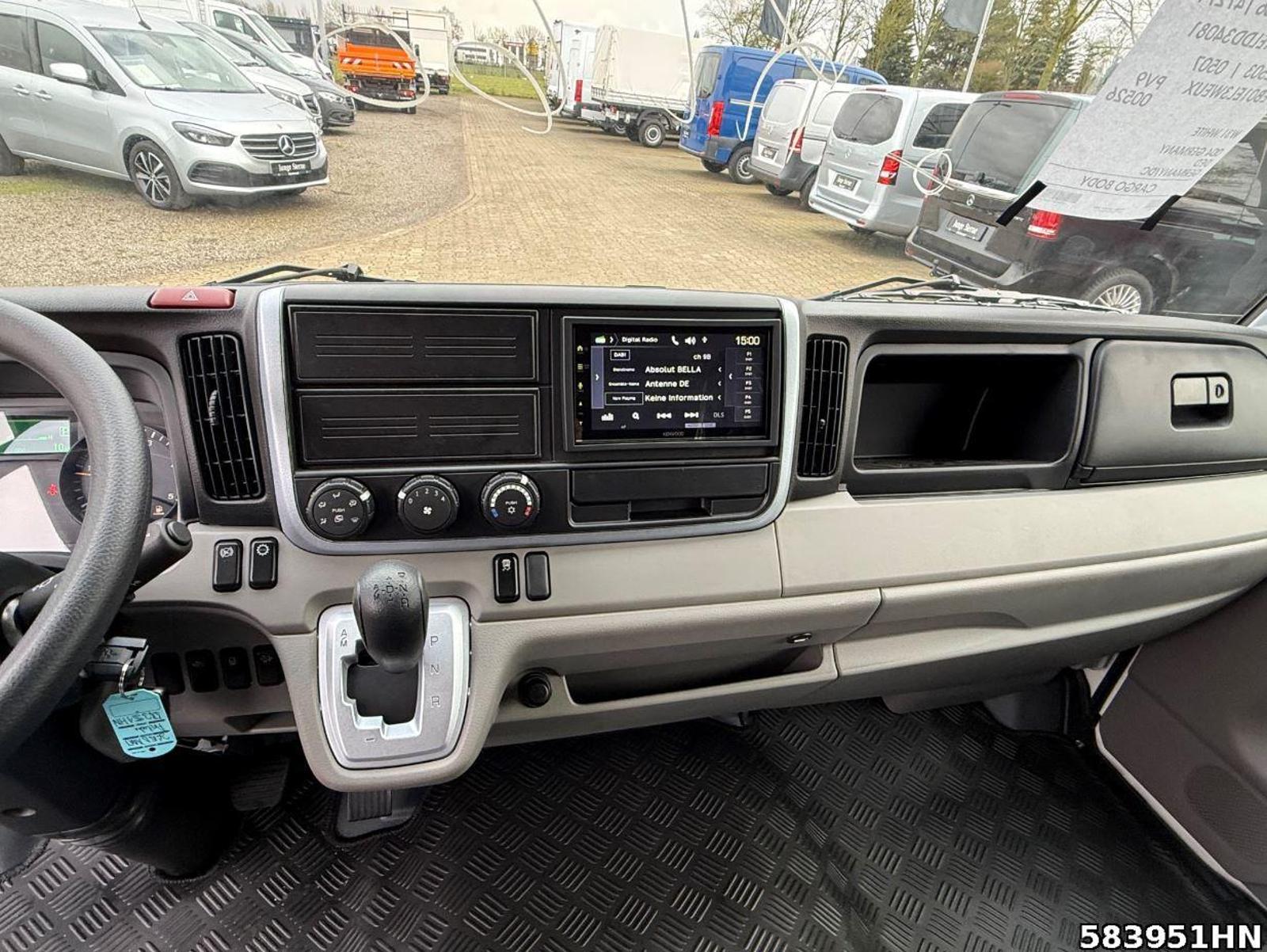 Fahrzeugabbildung FUSO Canter 3C15D AMT Pritsche Vorführfahrzeug