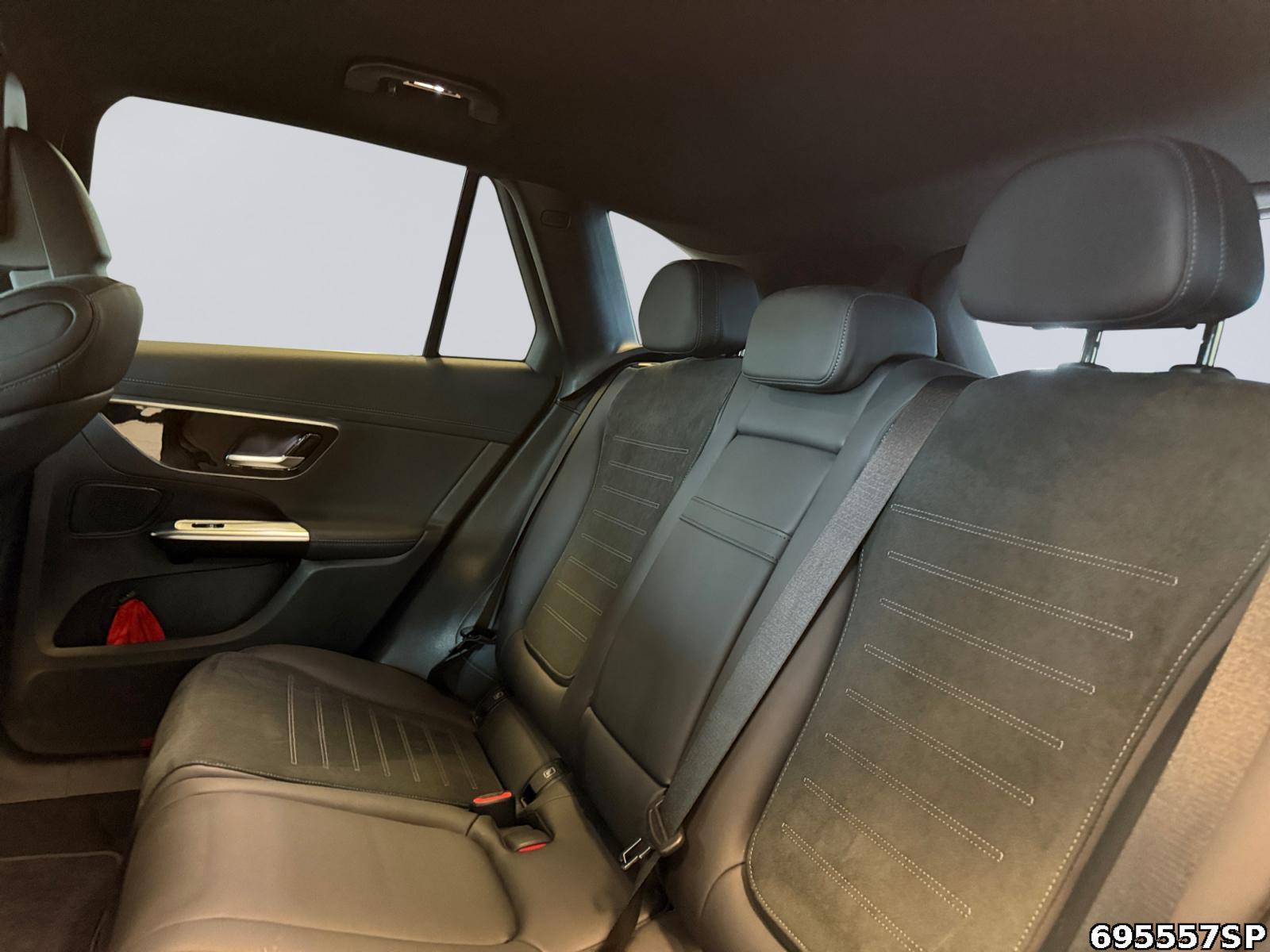 Fahrzeugabbildung Mercedes-Benz GLC 300 d 4M AMG Digital 360° Distronic Memory