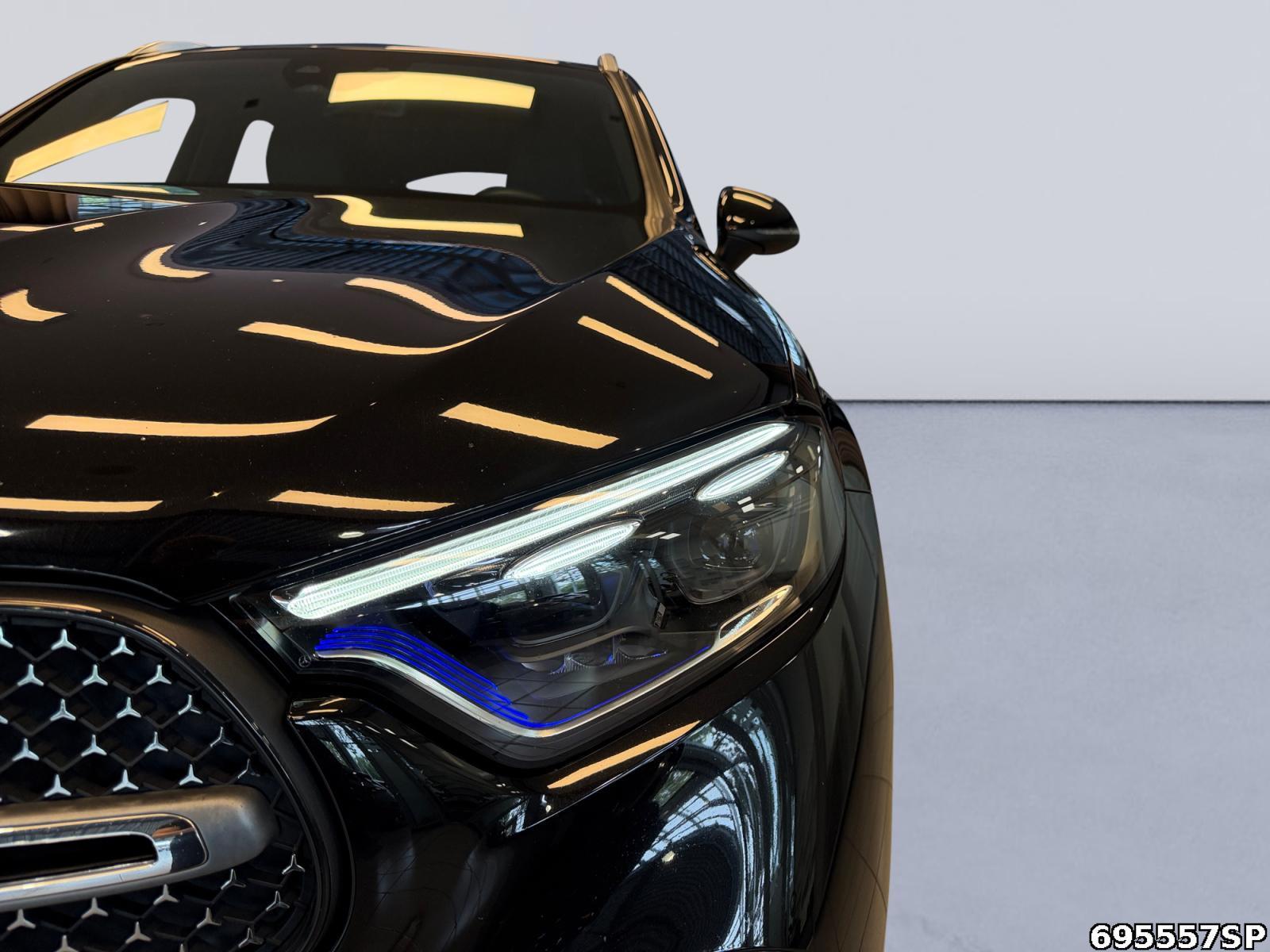Fahrzeugabbildung Mercedes-Benz GLC 300 d 4M AMG Digital 360° Distronic Memory