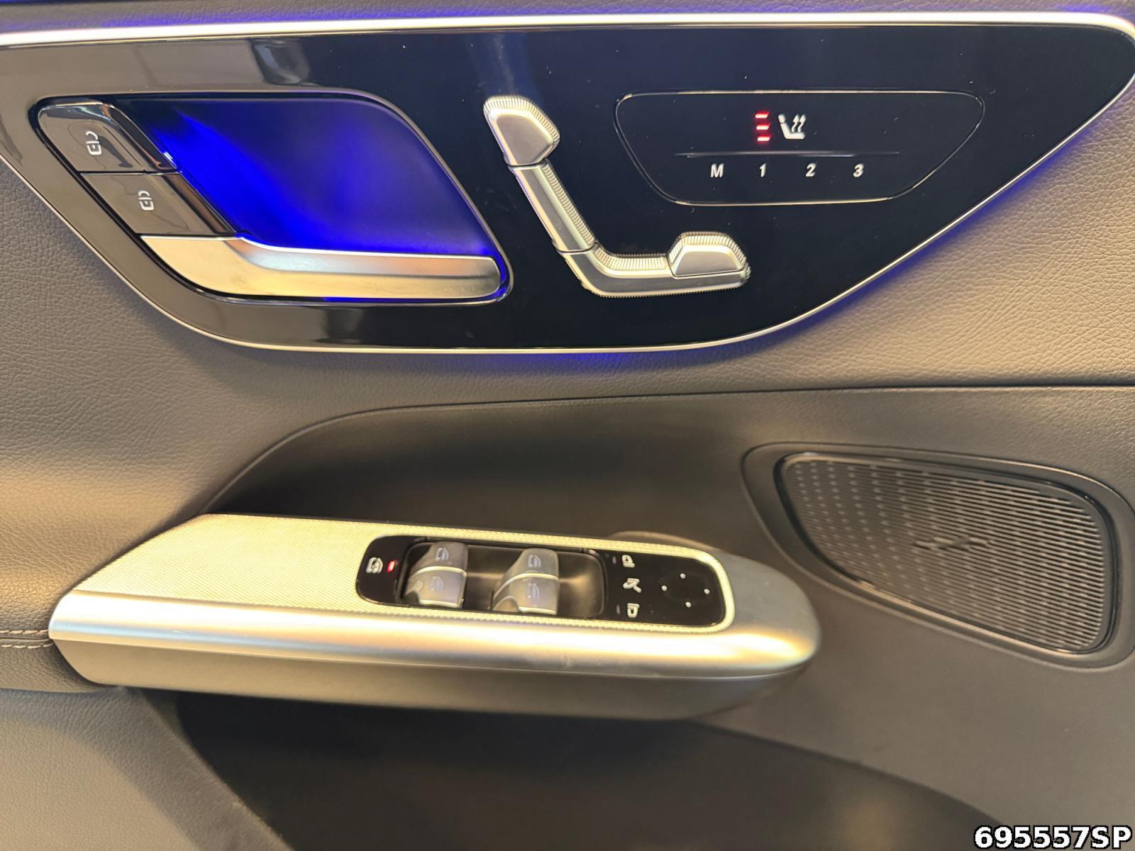 Fahrzeugabbildung Mercedes-Benz GLC 300 d 4M AMG Digital 360° Distronic Memory