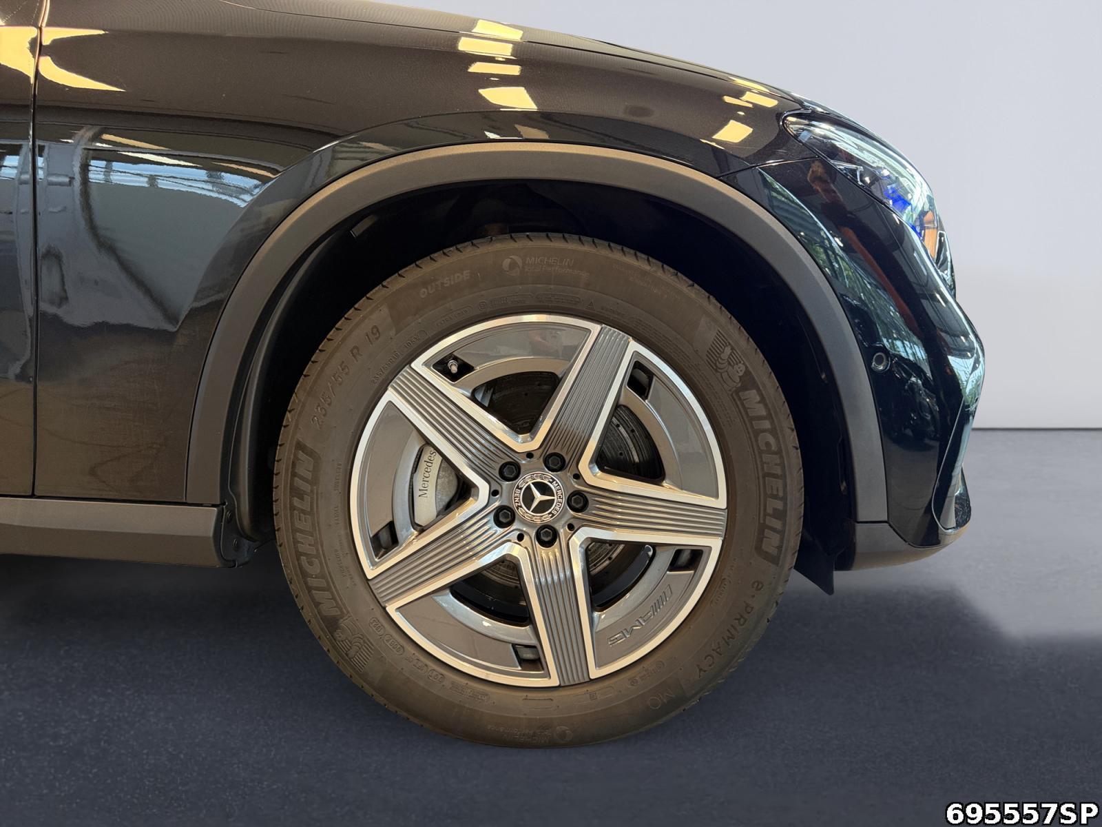 Fahrzeugabbildung Mercedes-Benz GLC 300 d 4M AMG Digital 360° Distronic Memory
