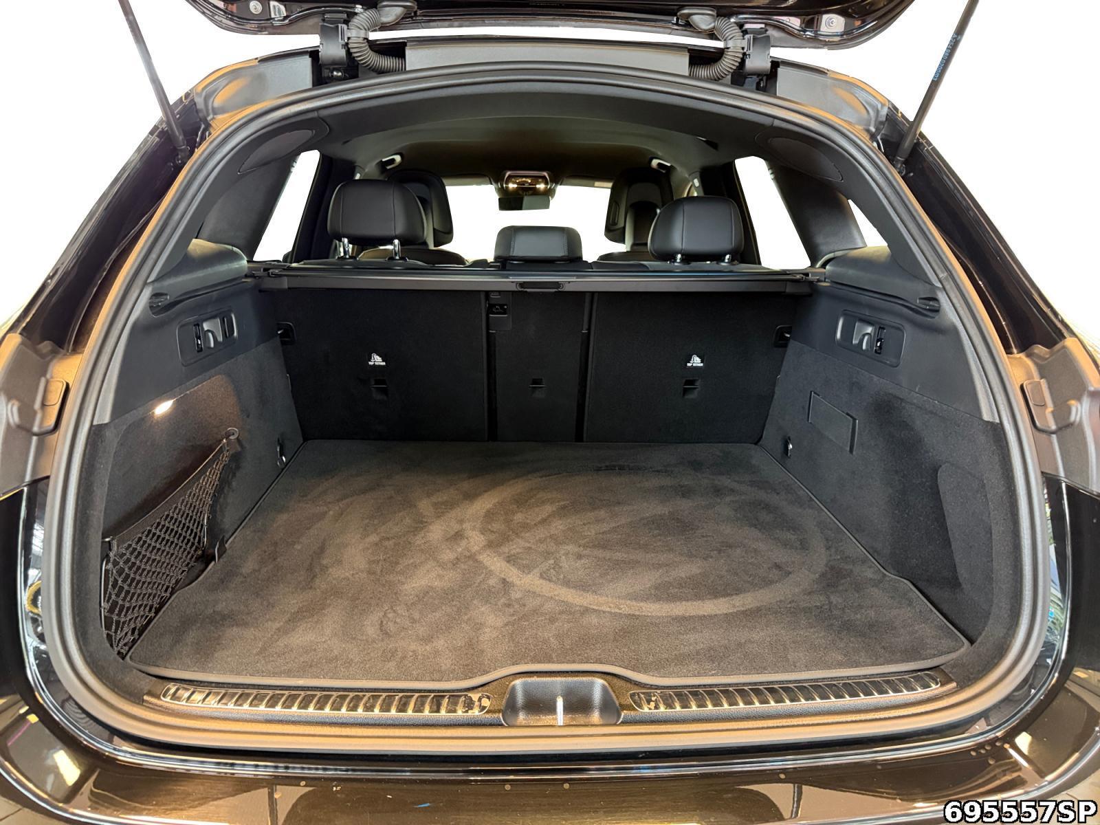 Fahrzeugabbildung Mercedes-Benz GLC 300 d 4M AMG Digital 360° Distronic Memory
