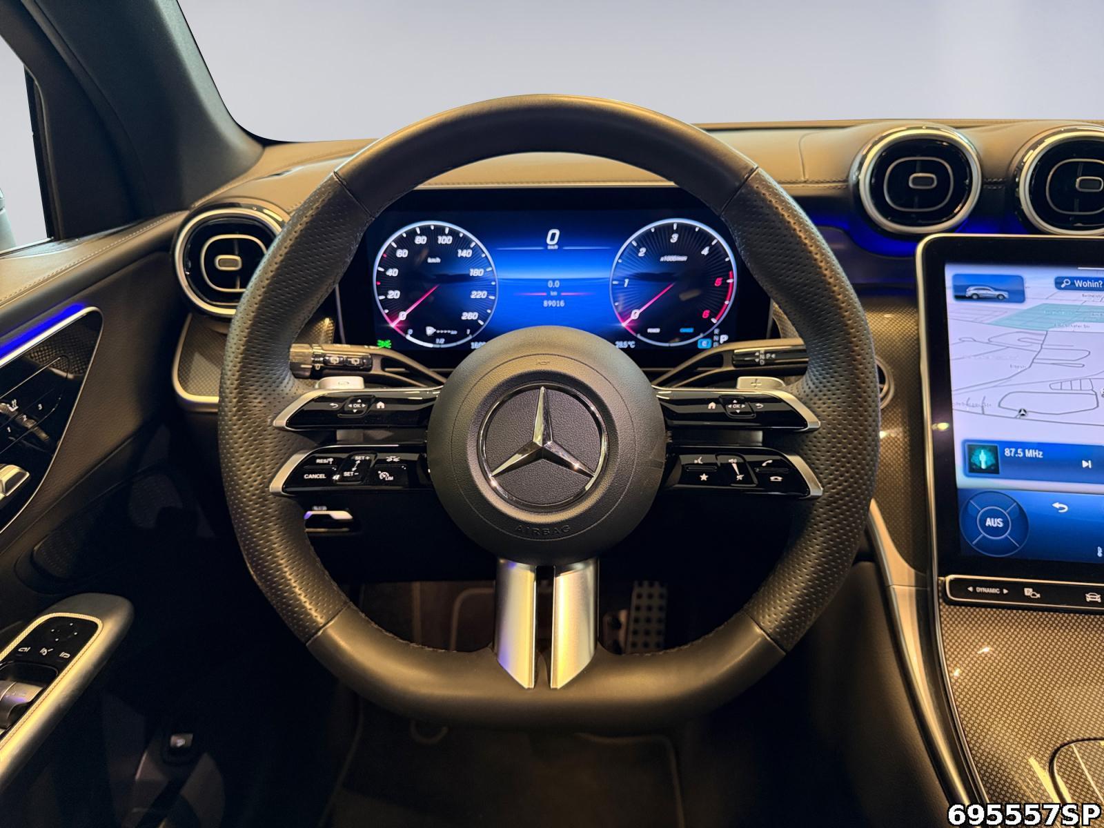 Fahrzeugabbildung Mercedes-Benz GLC 300 d 4M AMG Digital 360° Distronic Memory