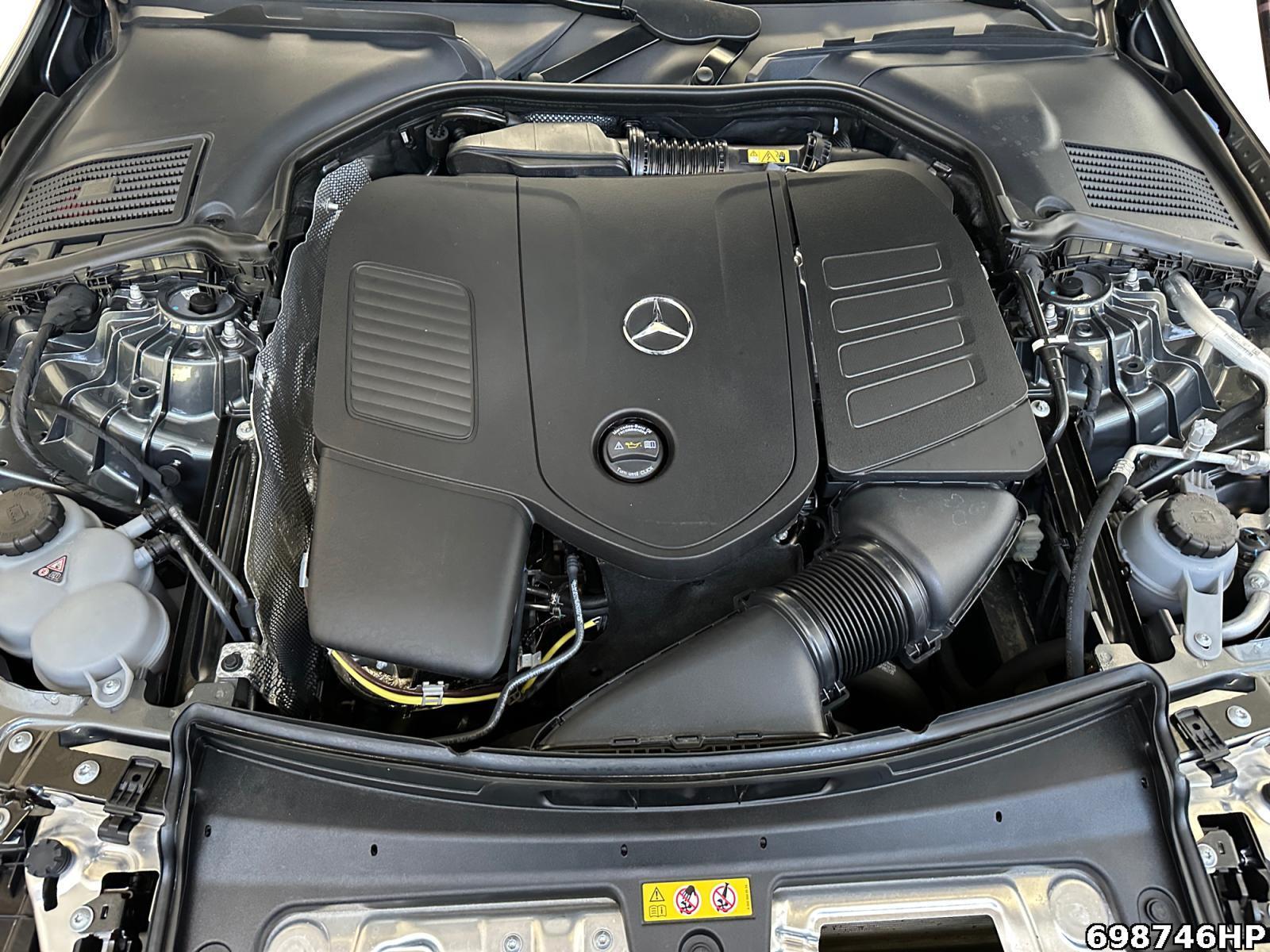 Fahrzeugabbildung Mercedes-Benz C 180 T Avantgarde AHK LED CarPlay Ambiente Totw
