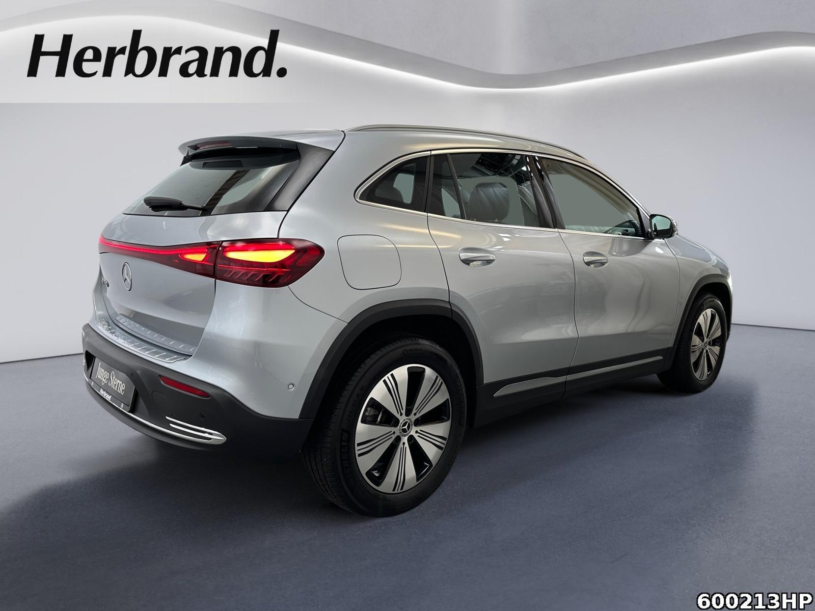Fahrzeugabbildung Mercedes-Benz EQA Progressive Distronic Easypack Ambiente