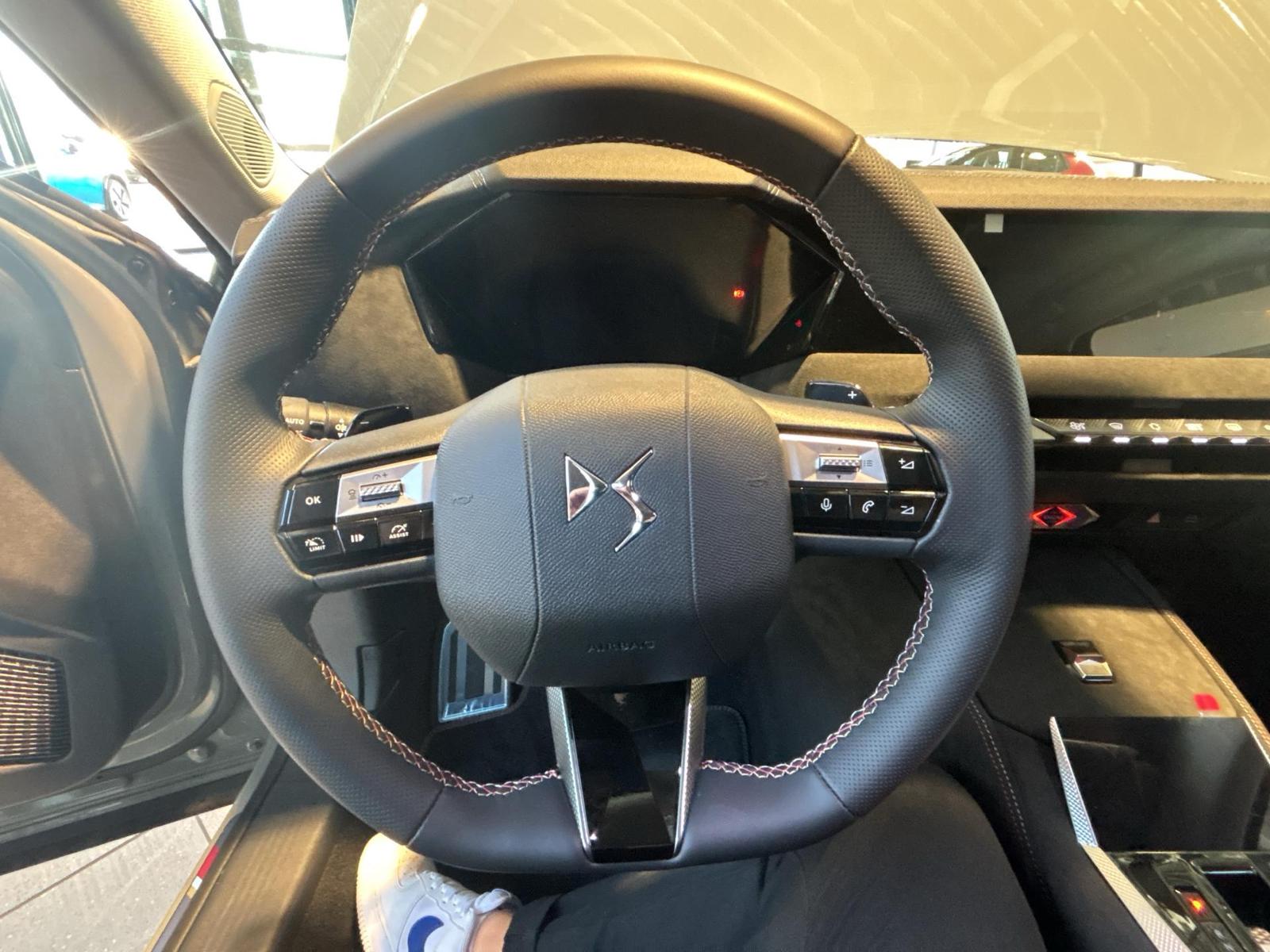 Fahrzeugabbildung DS Automobiles DS4 Performance Line +DAB+KLIMA+TEMPOMAT+LED+