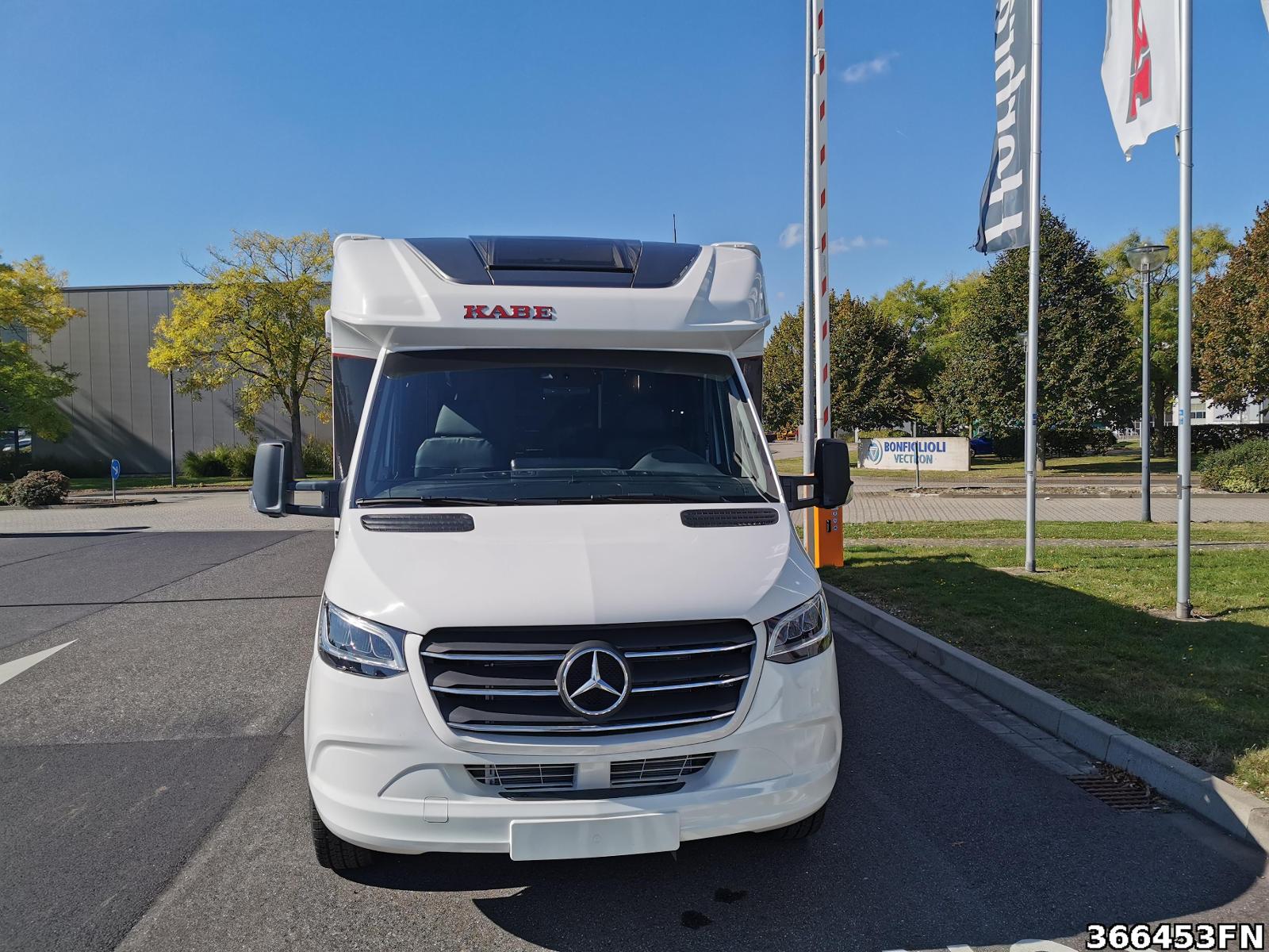Fahrzeugabbildung Kabe Travel Master Royal x810 LGB / x780