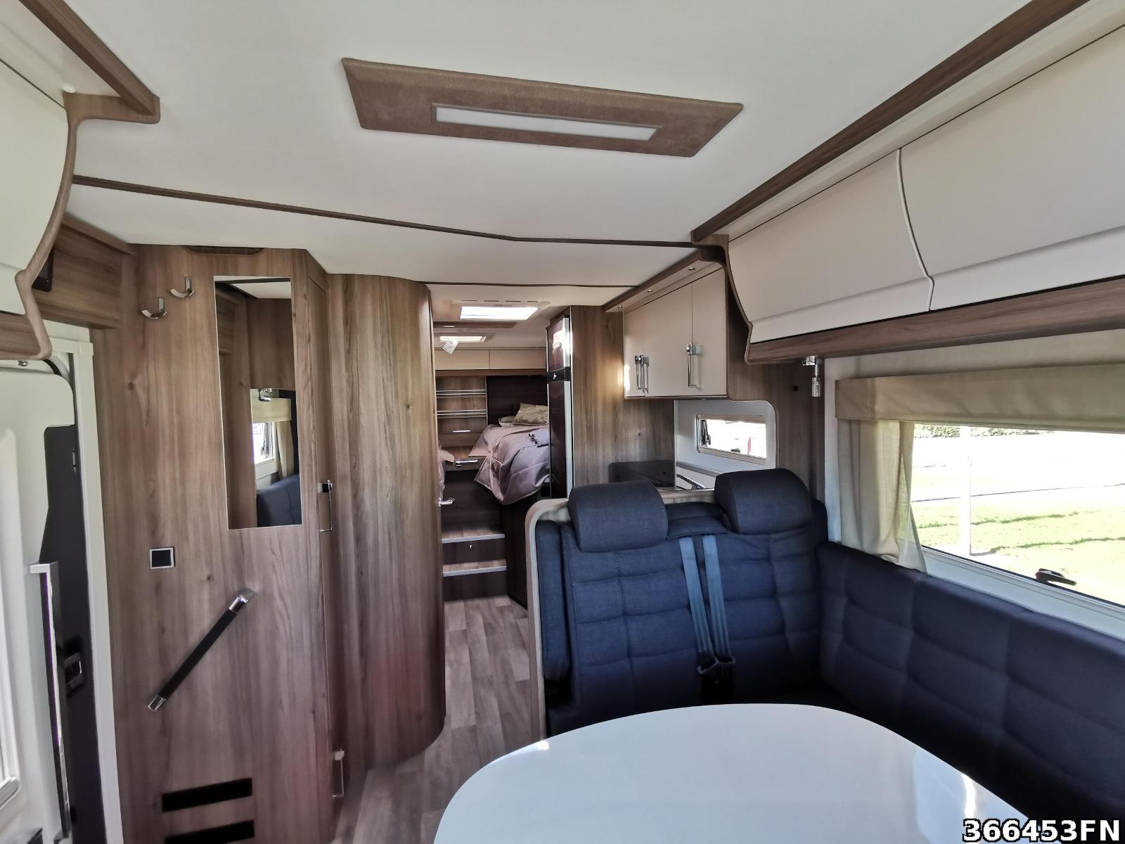 Fahrzeugabbildung Kabe Travel Master Royal x810 LGB / x780