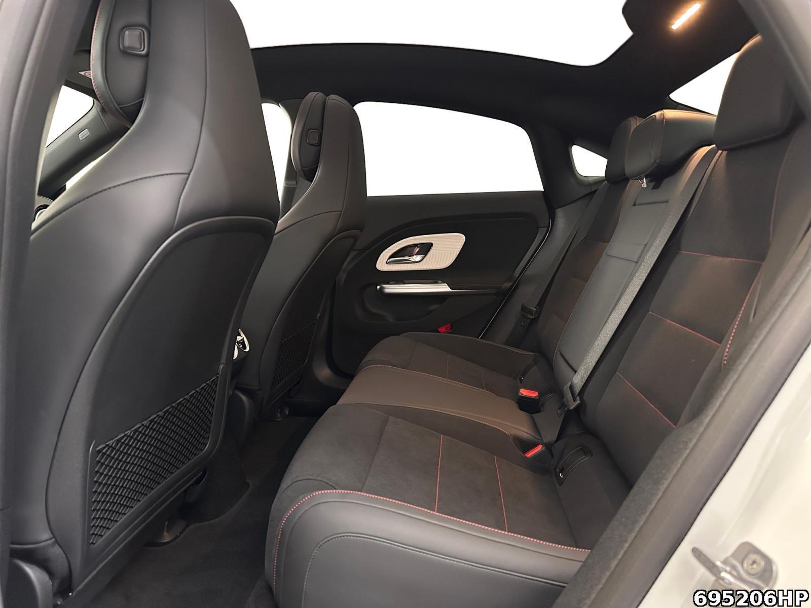 Fahrzeugabbildung Mercedes-Benz CLA 250 +AMG+AHK+MEMORY+WINTERPAKET+KEYLESS