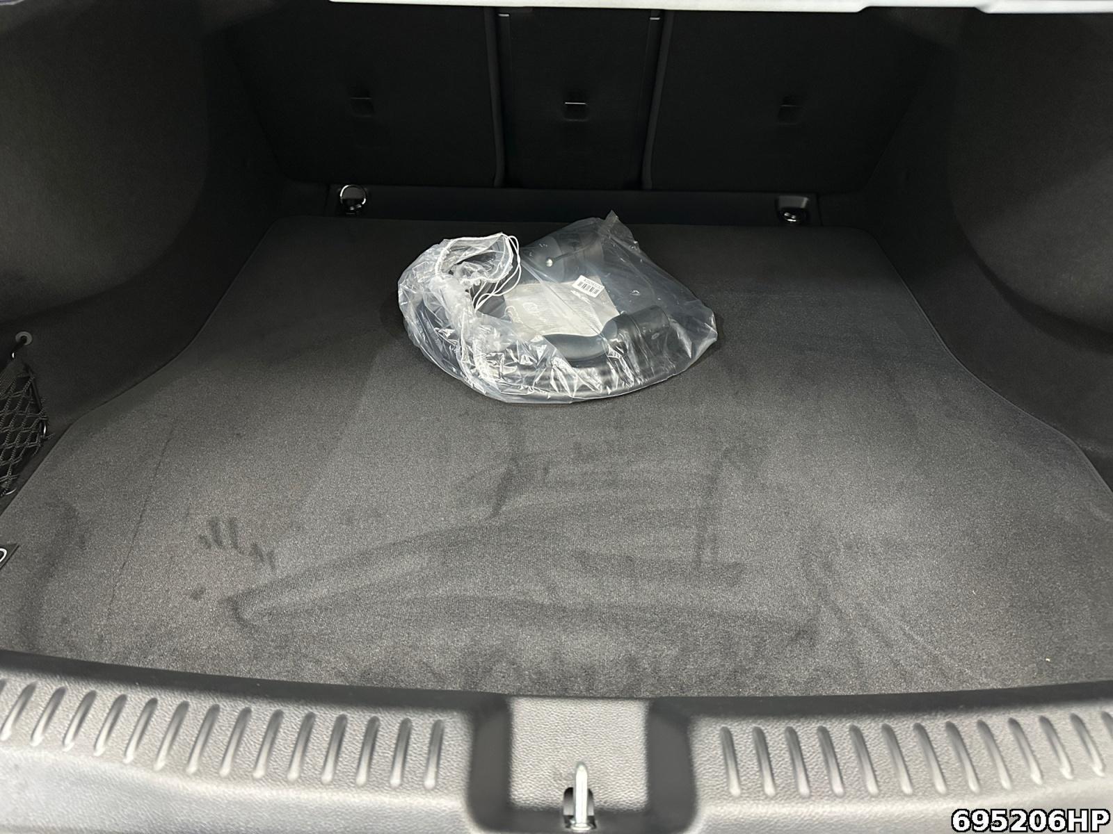 Fahrzeugabbildung Mercedes-Benz CLA 250 +AMG+AHK+MEMORY+WINTERPAKET+KEYLESS