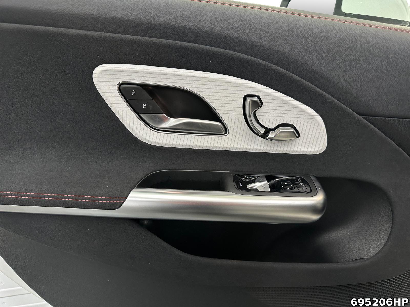 Fahrzeugabbildung Mercedes-Benz CLA 250 +AMG+AHK+MEMORY+WINTERPAKET+KEYLESS