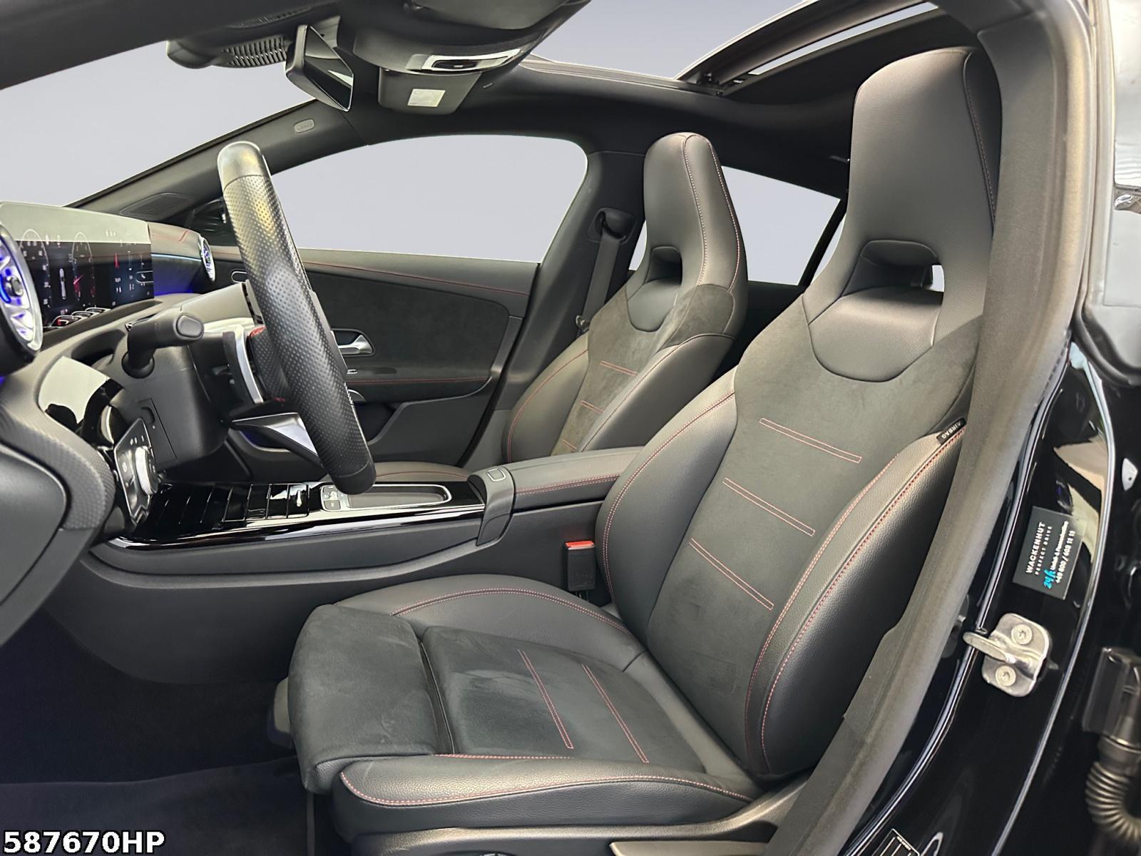 Fahrzeugabbildung Mercedes-Benz CLA 200 Shooting Brake AMG Line Night-Paket PANO