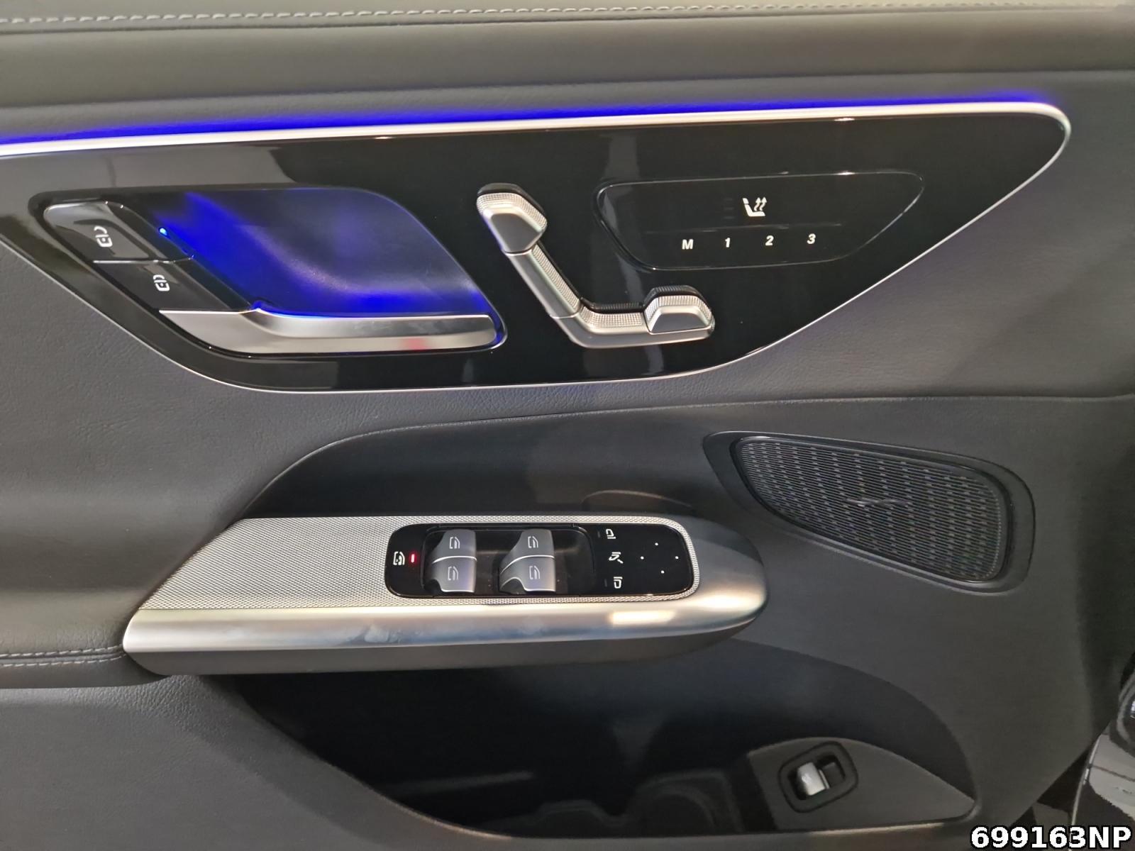 Fahrzeugabbildung Mercedes-Benz GLC 200 4M AMG DIGITAL L.360°AIRMATIC Memory AHK