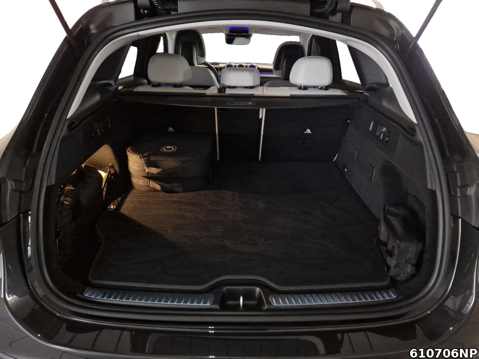Fahrzeugabbildung Mercedes-Benz GLC 300 de 4M AMG AHK Pano360° Burmester HUD LED