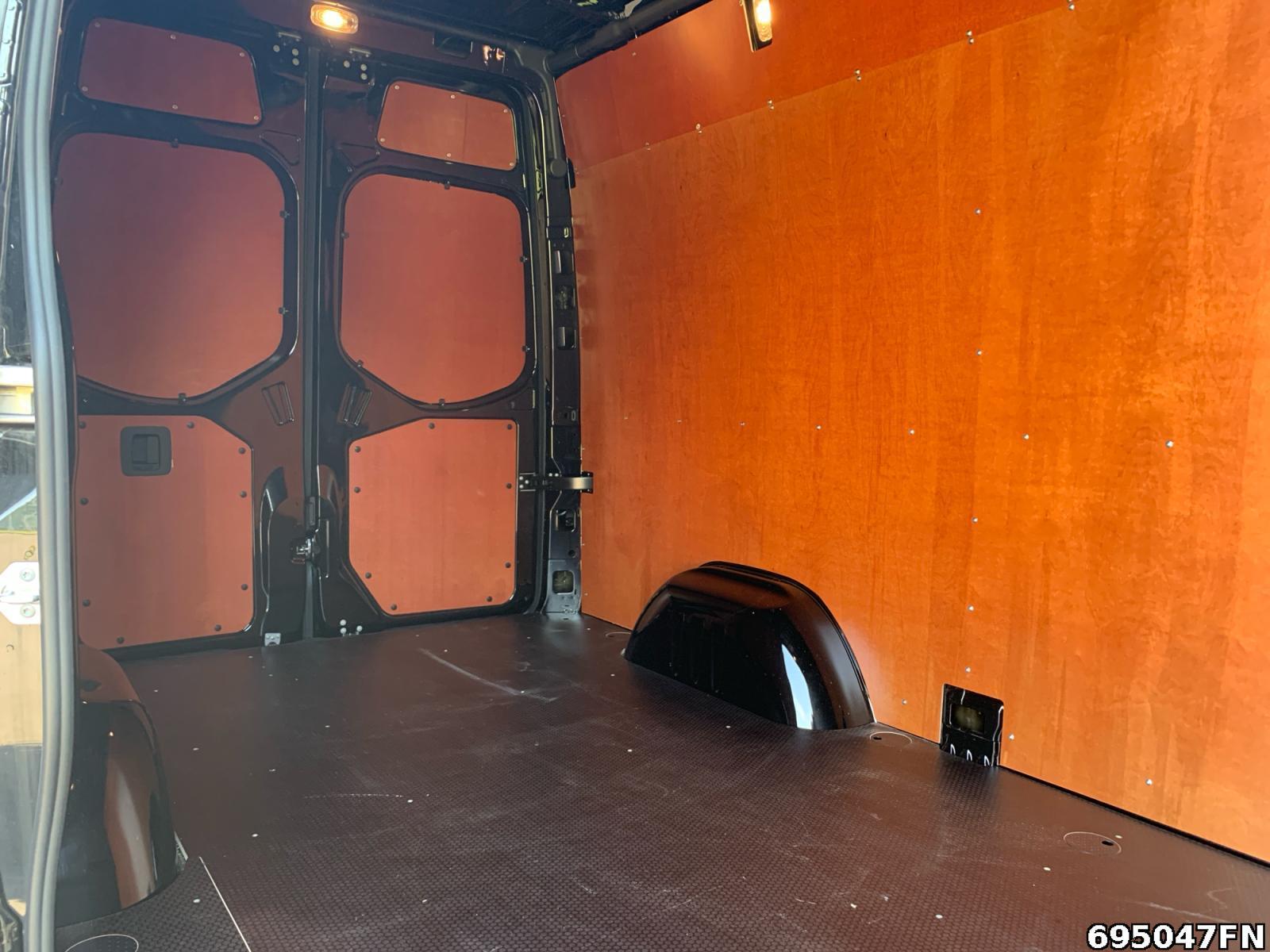 Fahrzeugabbildung Mercedes-Benz Sprinter 315 PRO L2H2 KLIMA*AUTOM.*VORB AHK 3,5