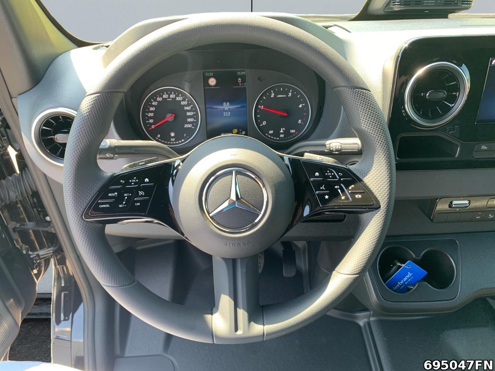 Fahrzeugabbildung Mercedes-Benz Sprinter 315 PRO L2H2 KLIMA*AUTOM.*VORB AHK 3,5