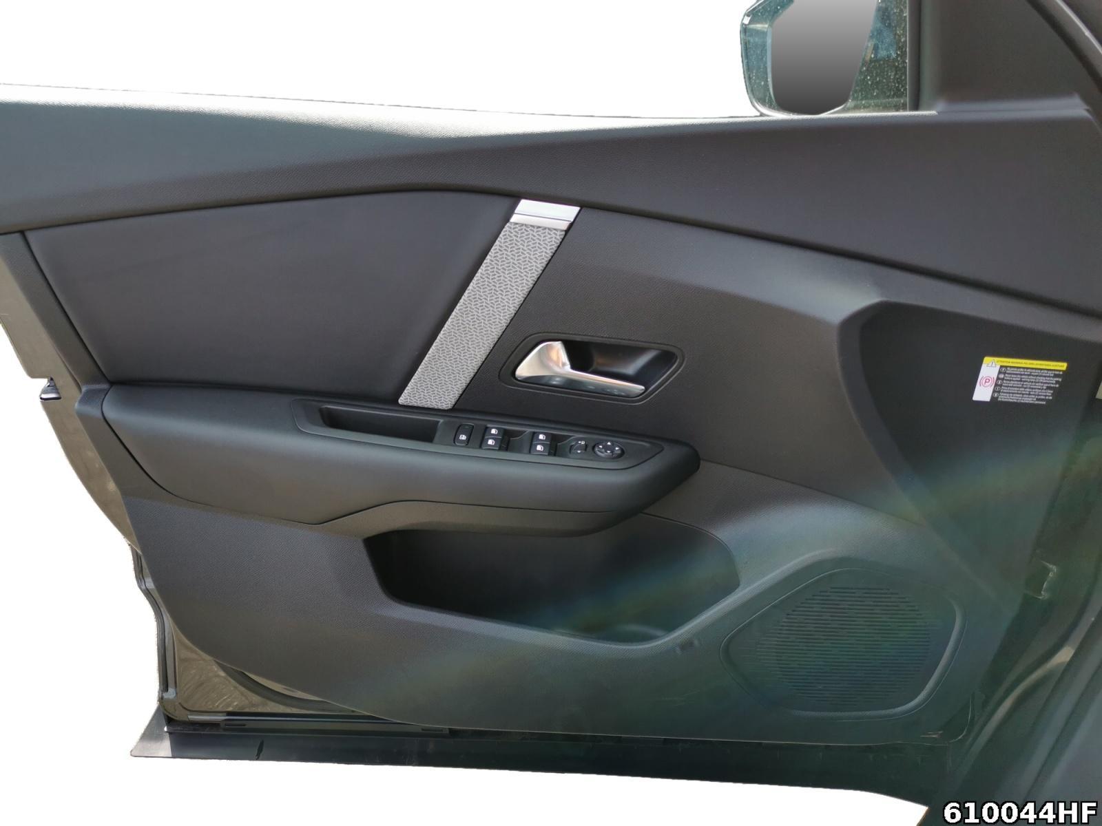 Fahrzeugabbildung Citroën C4 1.2 PureTech 130 Max **CAR-PLAY**SHZ**LED**
