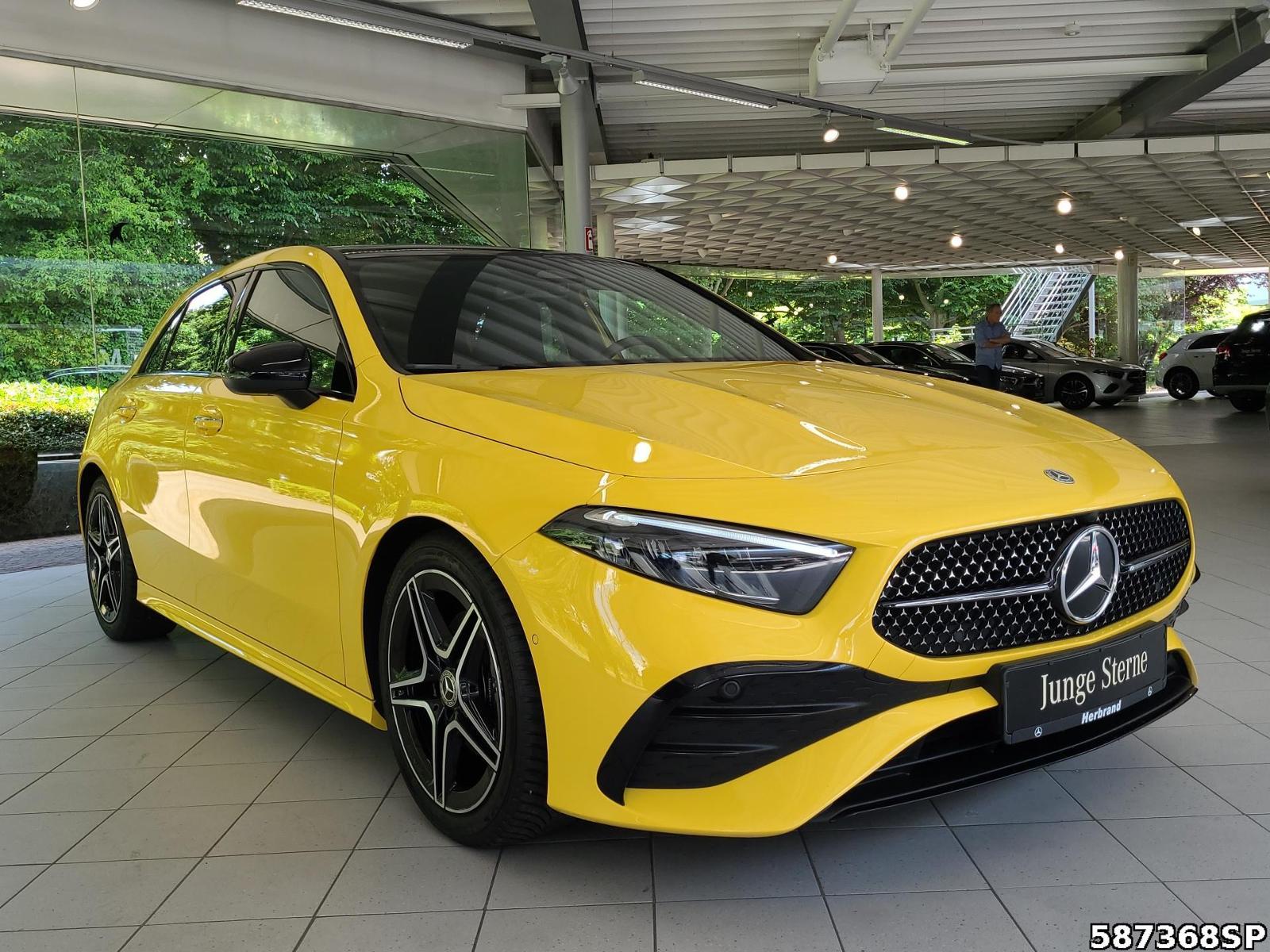 Fahrzeugabbildung Mercedes-Benz A 180 AMG Night Pano Kamera KEYLESS Ambiente LED