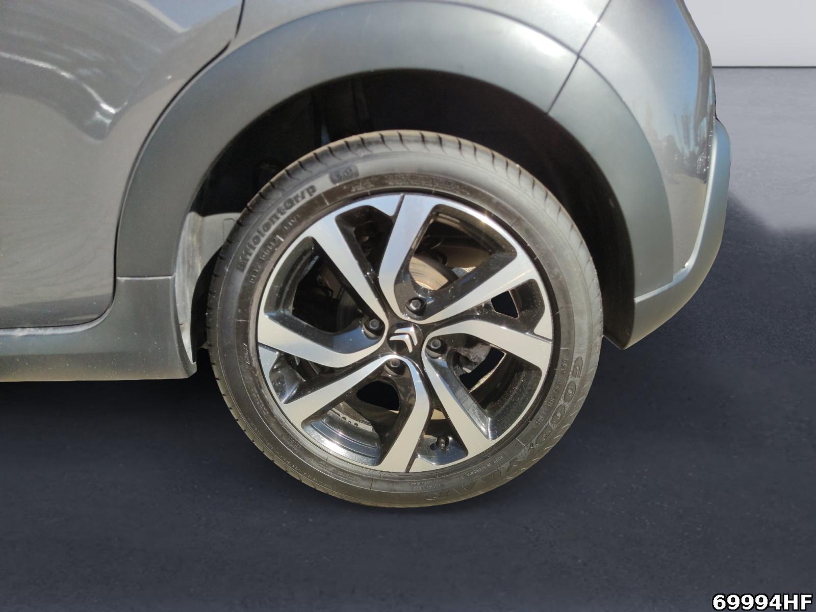 Fahrzeugabbildung Citroën C3 1.2 PureTech 110 Elle Stop&Start (Euro 6d)