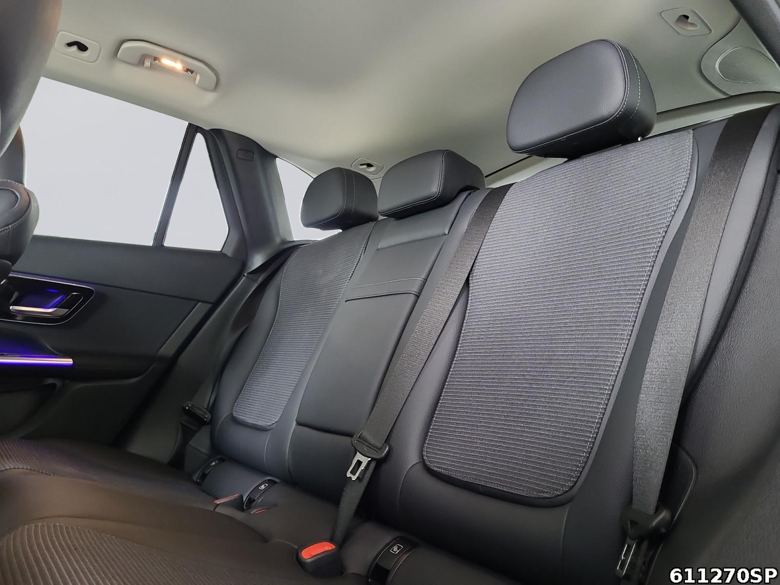 Fahrzeugabbildung Mercedes-Benz GLC 200 4M Avantgarde AHK Kamera Memory Ambient