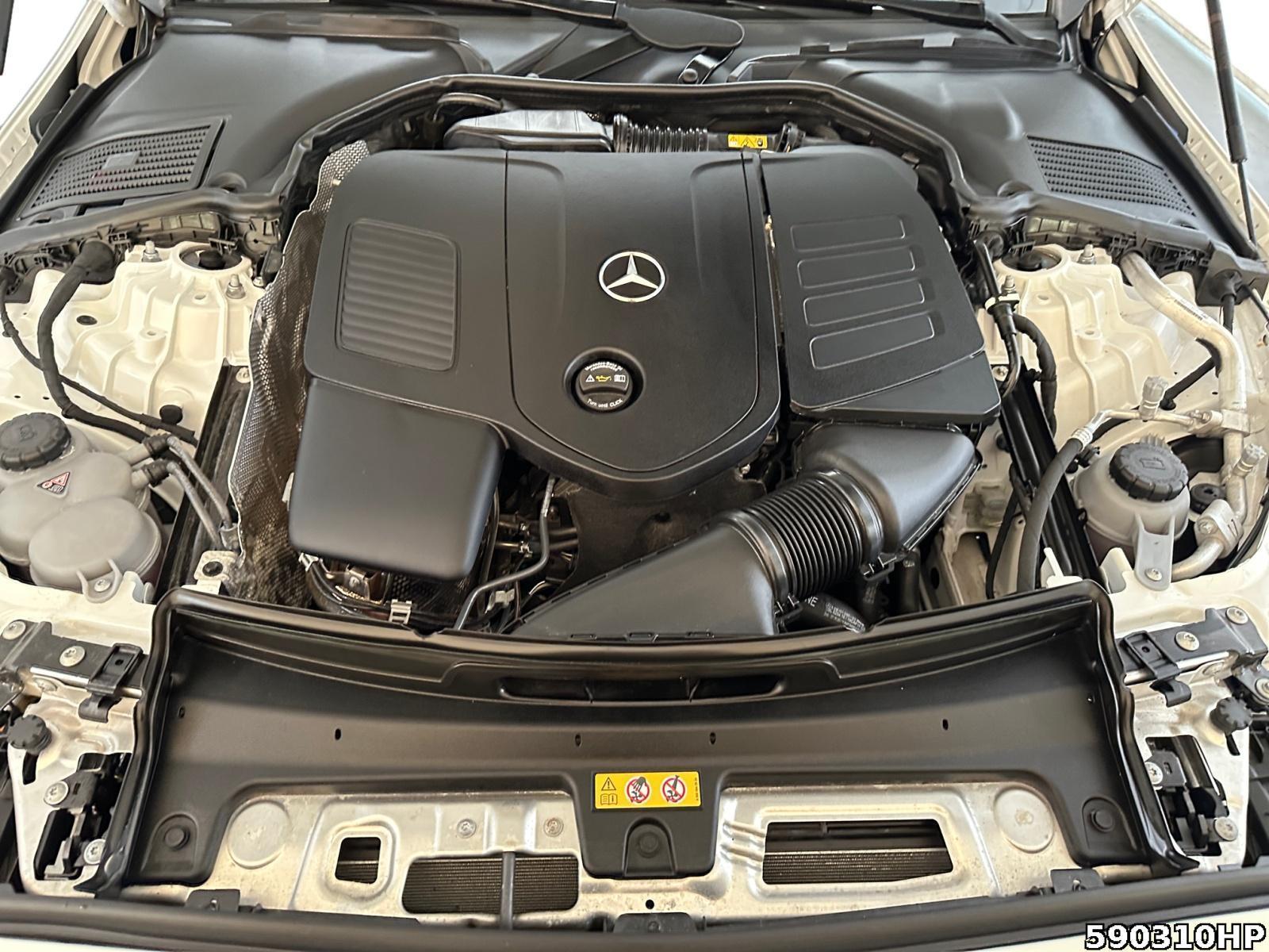 Fahrzeugabbildung Mercedes-Benz C 300 AMG Ambiente Kamera KEYLESS CarPlay LED
