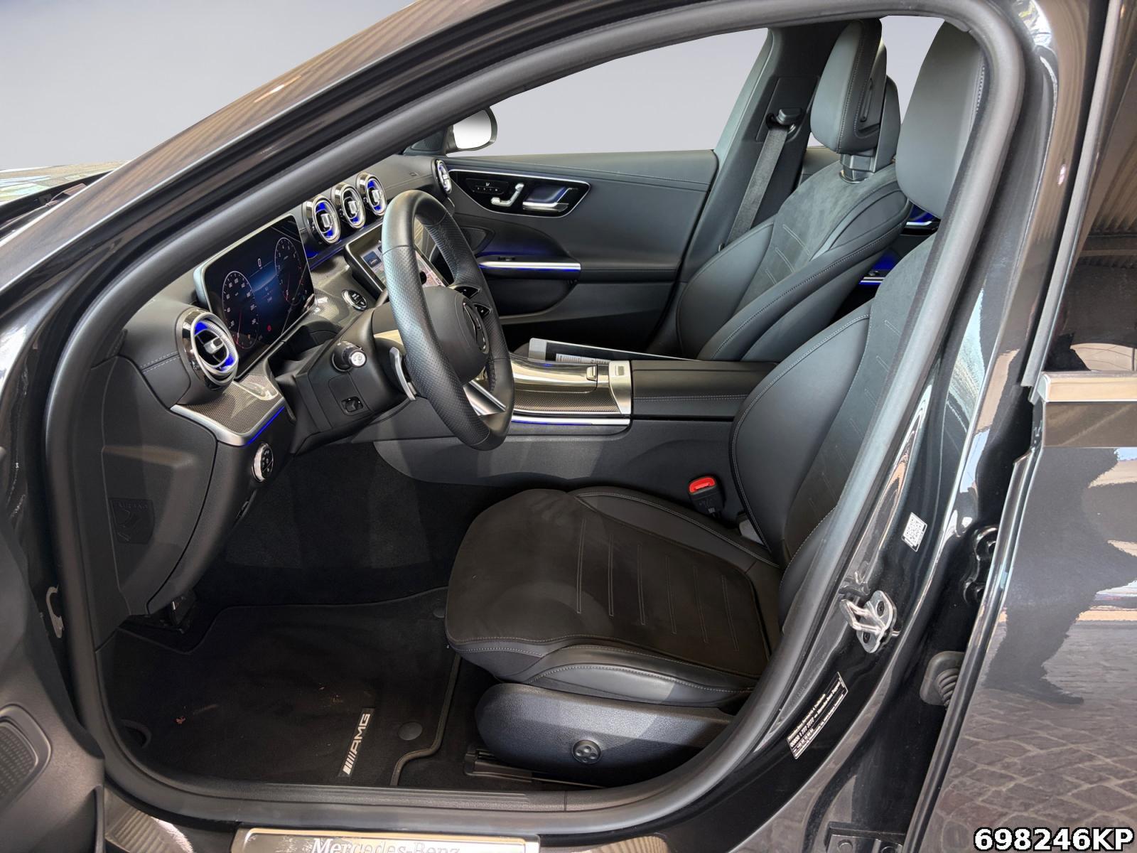 Fahrzeugabbildung Mercedes-Benz C 300 T AMG AHK 360° Digital-Light Distronic