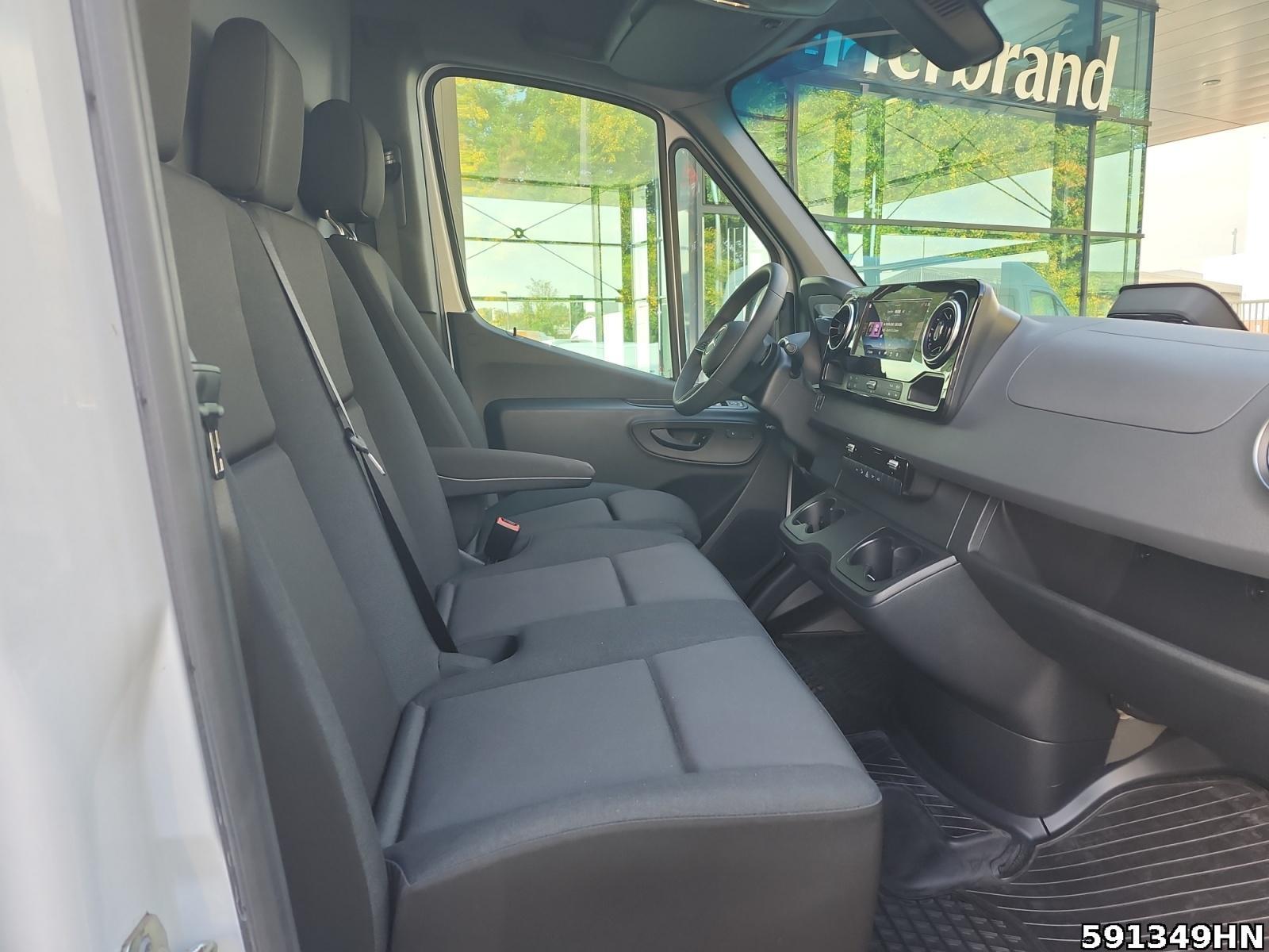 Fahrzeugabbildung Mercedes-Benz Sprinter 319 CDI Kasten PRO Hochdach Standard