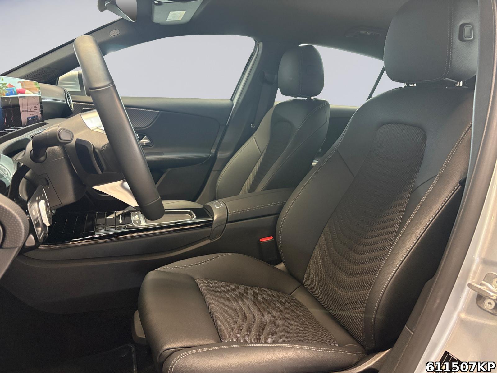 Fahrzeugabbildung Mercedes-Benz A 180 Progressive AHK Kamera Standheizung LED