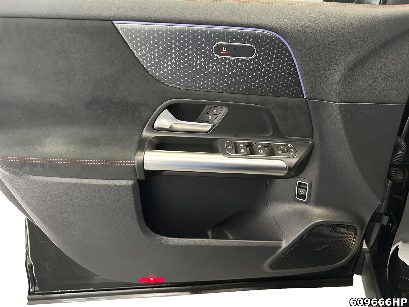 Fahrzeugabbildung Mercedes-Benz EQA 4M AMG AHK Keyless Ambiente Lenkradhzg.