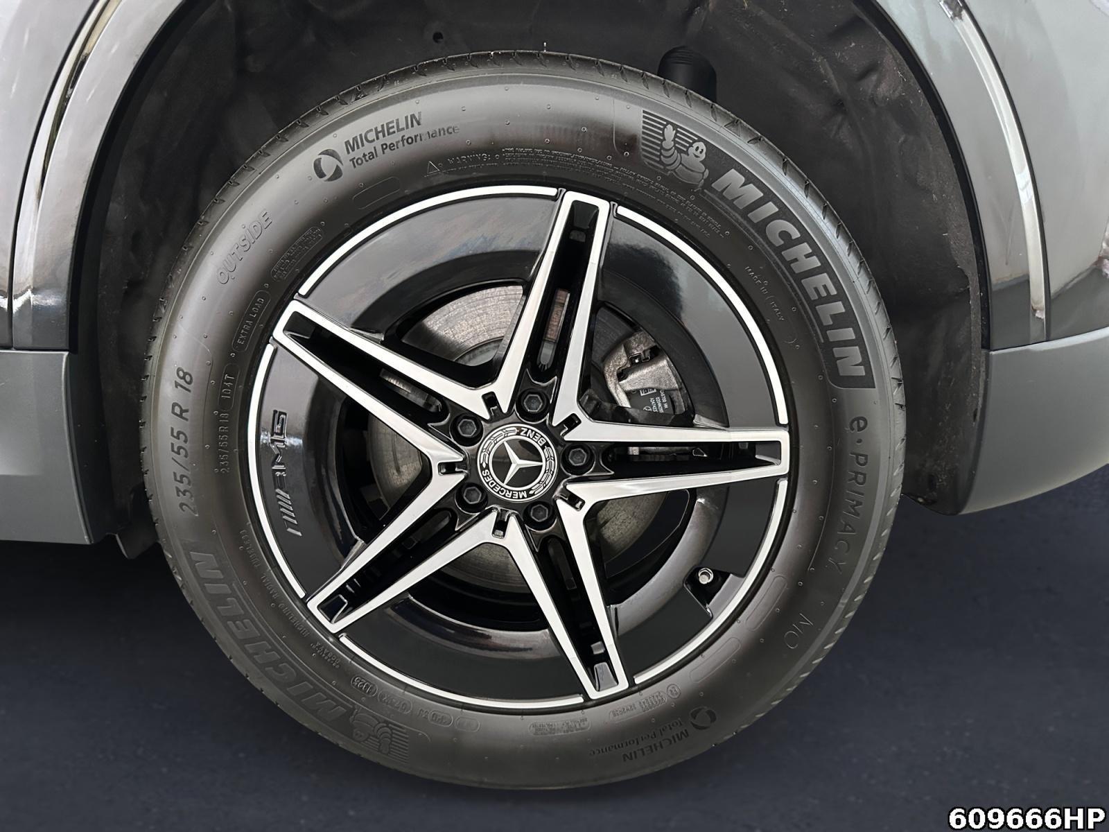 Fahrzeugabbildung Mercedes-Benz EQA 4M AMG AHK Keyless Ambiente Lenkradhzg.