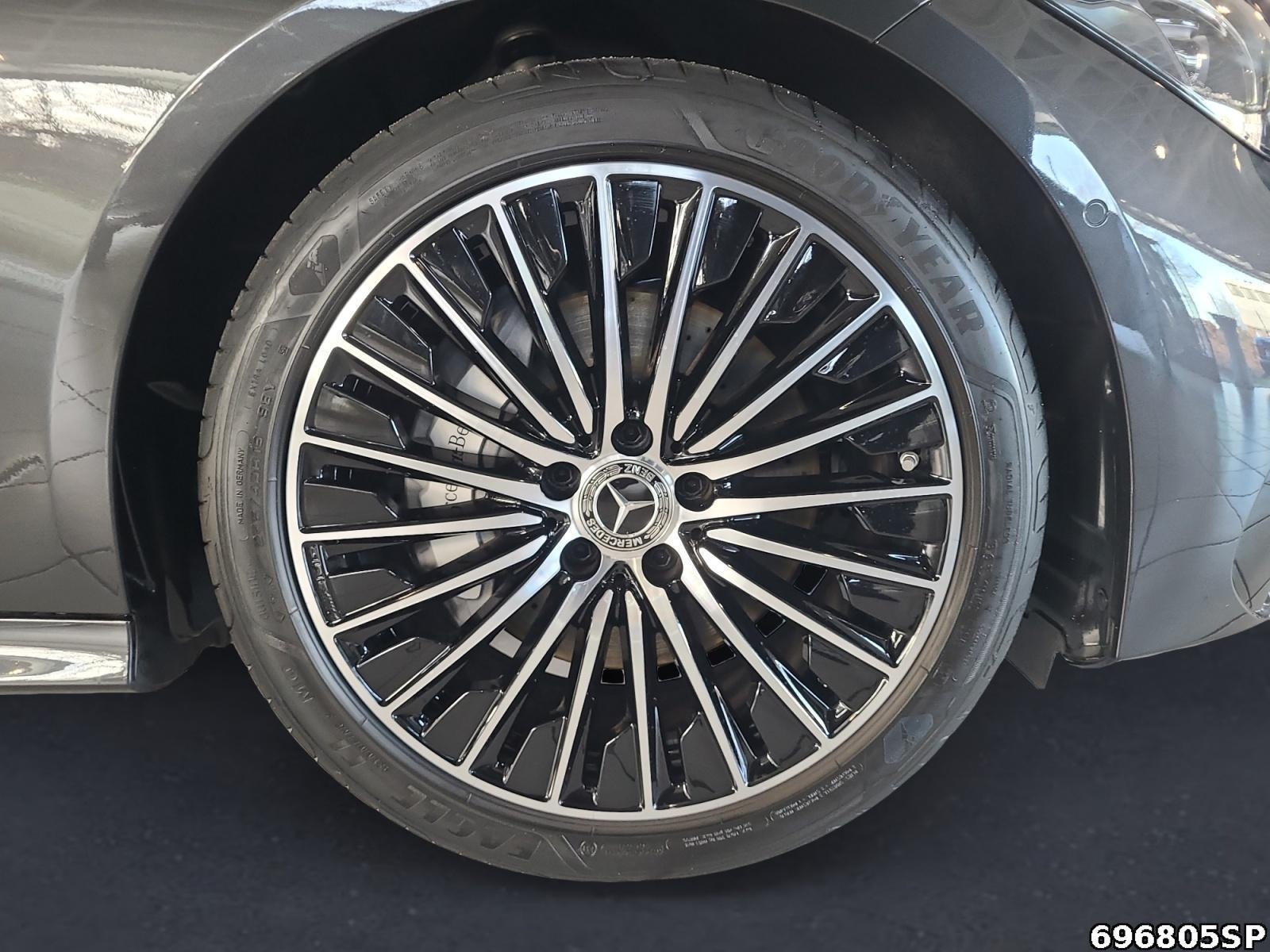 Fahrzeugabbildung Mercedes-Benz CLE 200 AMG Pano KEYLESS Memory Lenkradheizung