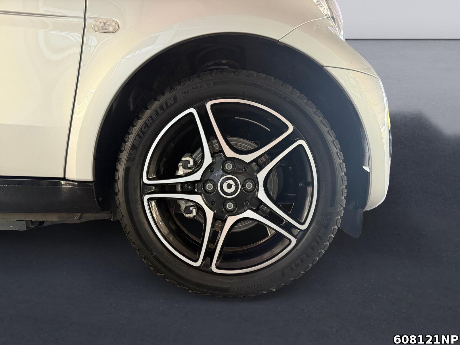 Fahrzeugabbildung Smart ForTwo EQ Coupé LED 16