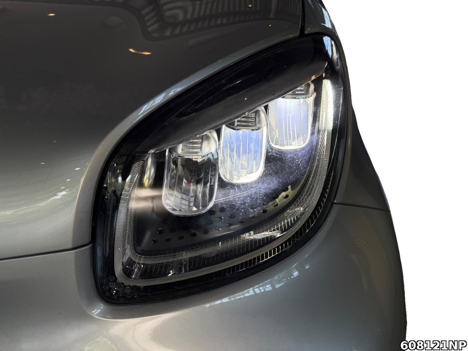 Fahrzeugabbildung Smart ForTwo EQ Coupé LED 16