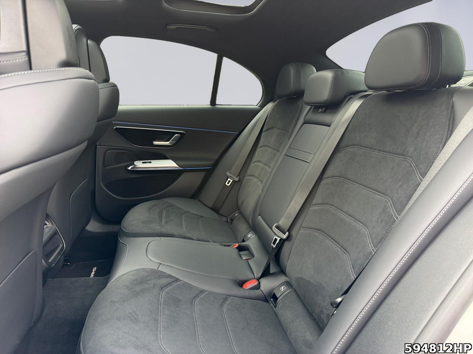 Fahrzeugabbildung Mercedes-Benz E 300 e Limousine AMG Line Pano Night Kamera 19