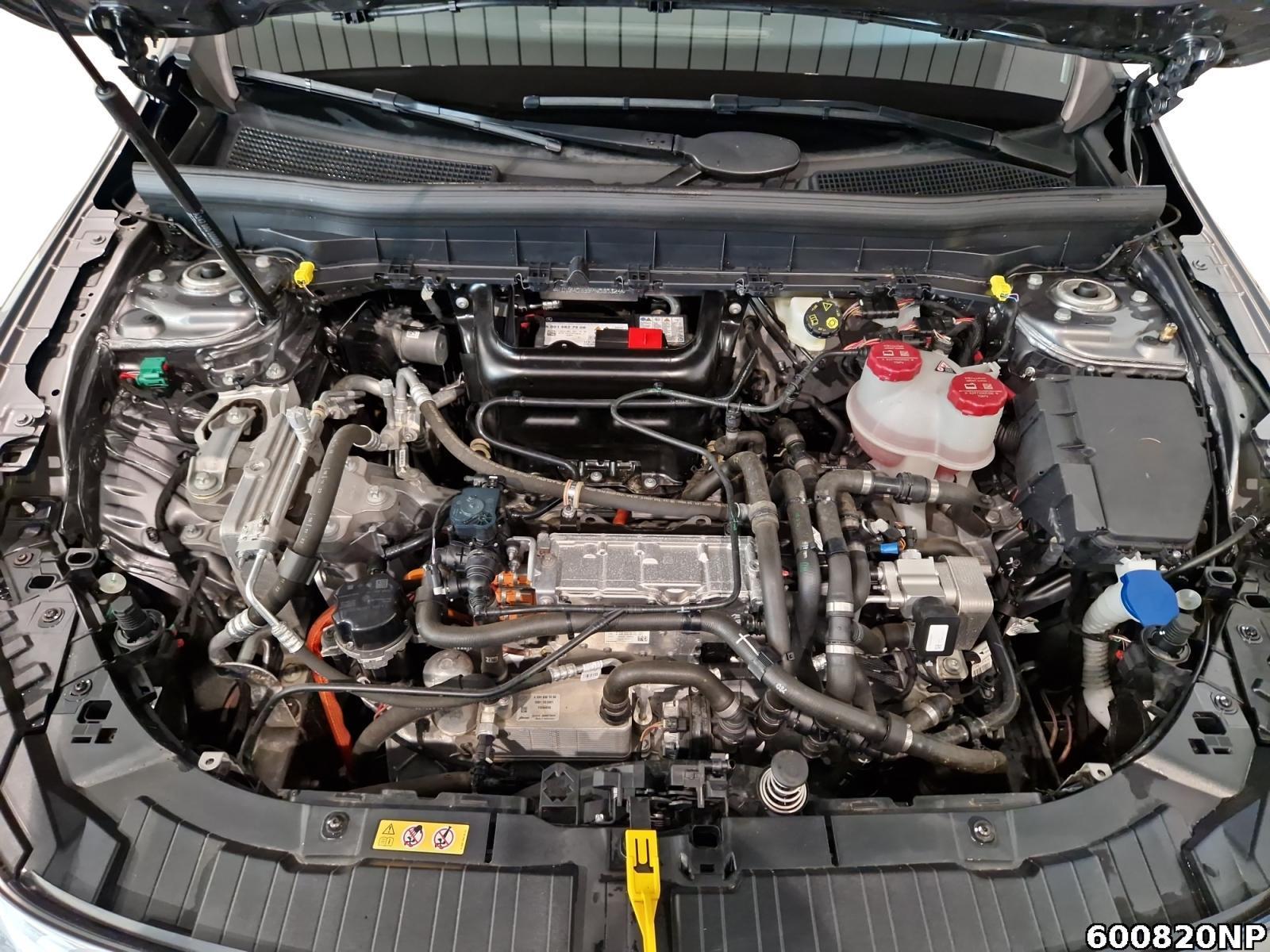 Fahrzeugabbildung Mercedes-Benz EQB AMG Night Pano Burmester Distronic 360°