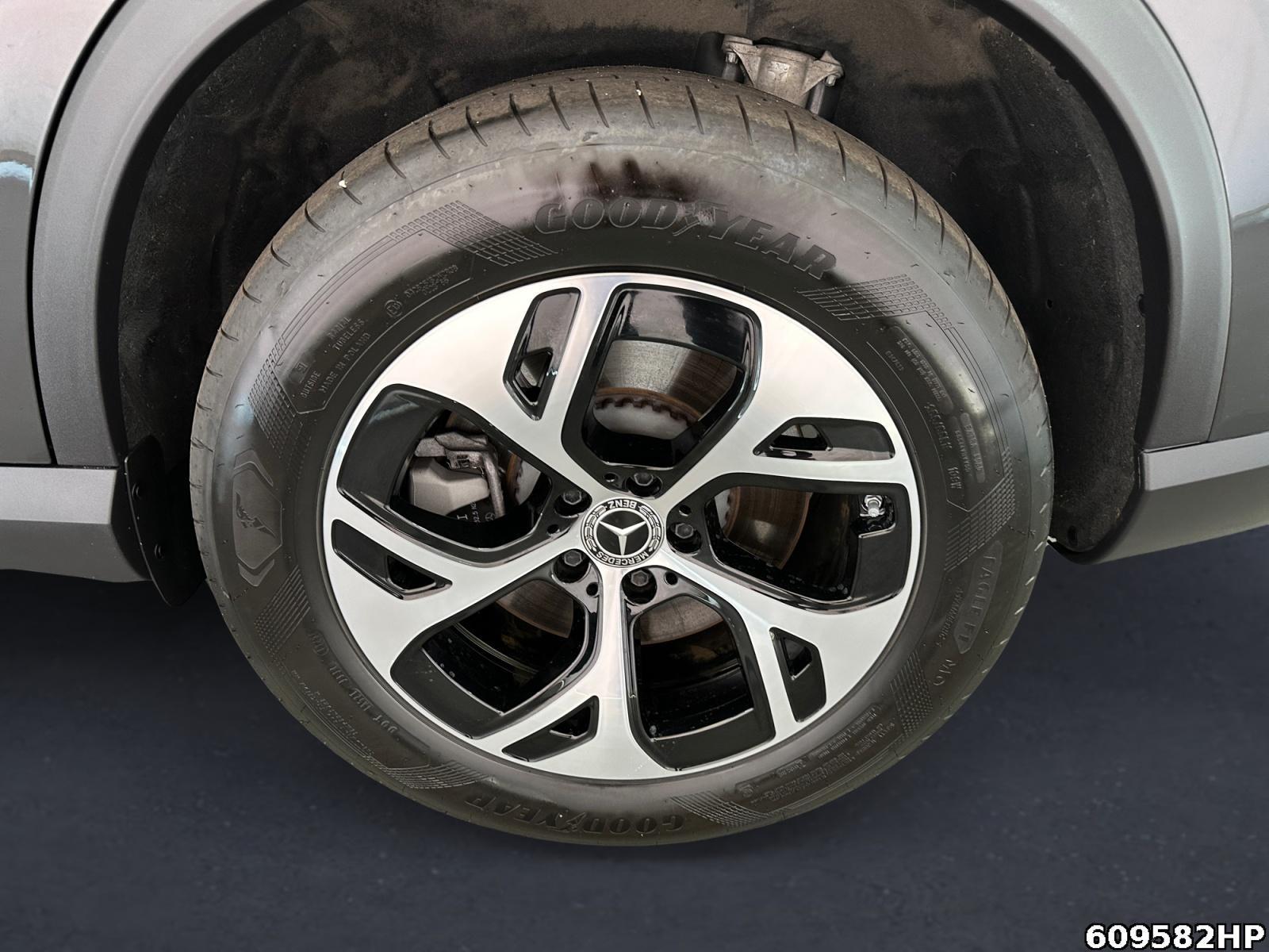 Fahrzeugabbildung Mercedes-Benz GLC 300 de 4M Avantgarde AHK Memory Kamera LED.