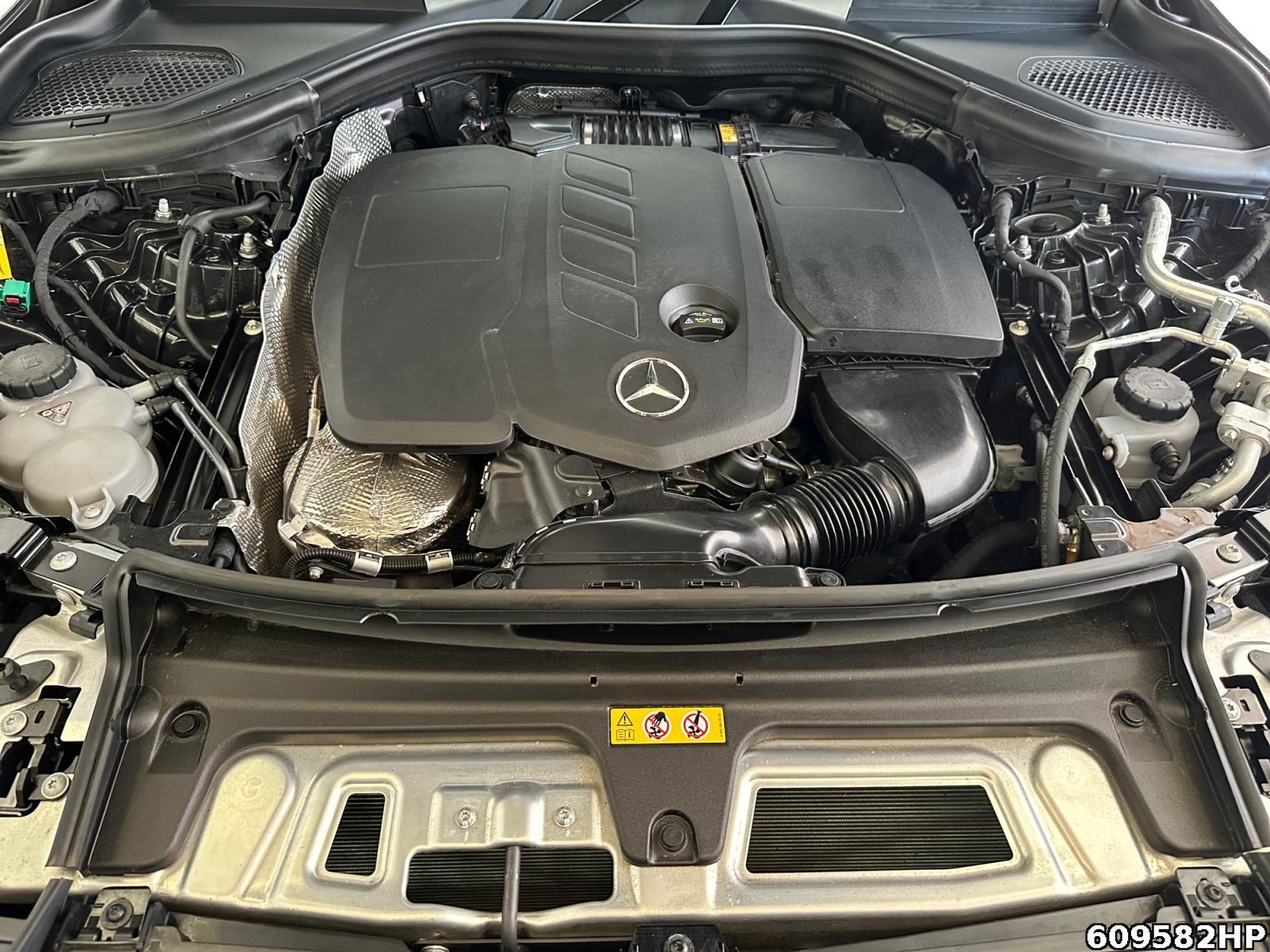 Fahrzeugabbildung Mercedes-Benz GLC 300 de 4M Avantgarde AHK Memory Kamera LED.