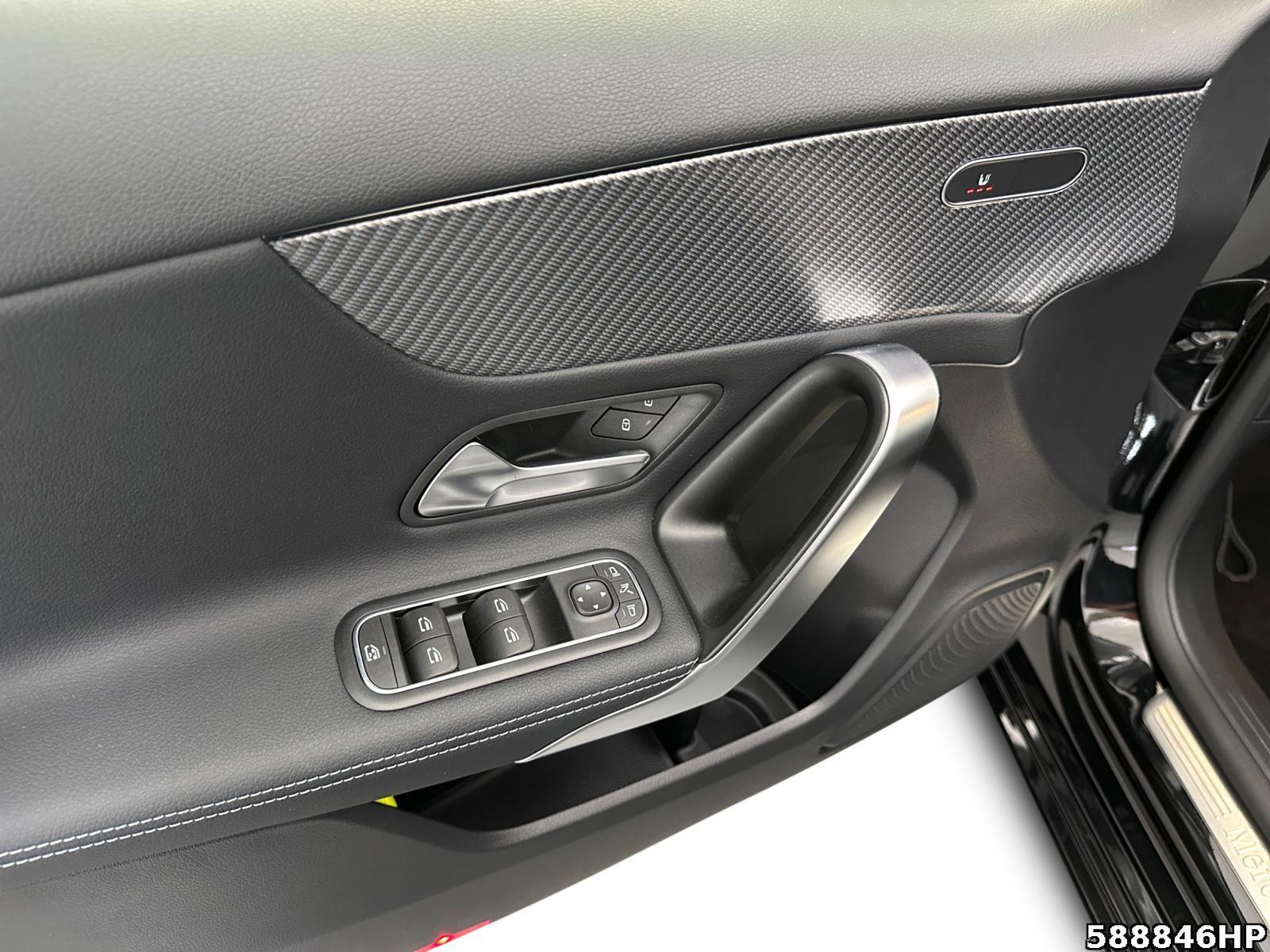 Fahrzeugabbildung Mercedes-Benz A 180 Progressive Pano Lenkradhzg Rückfahrkamer